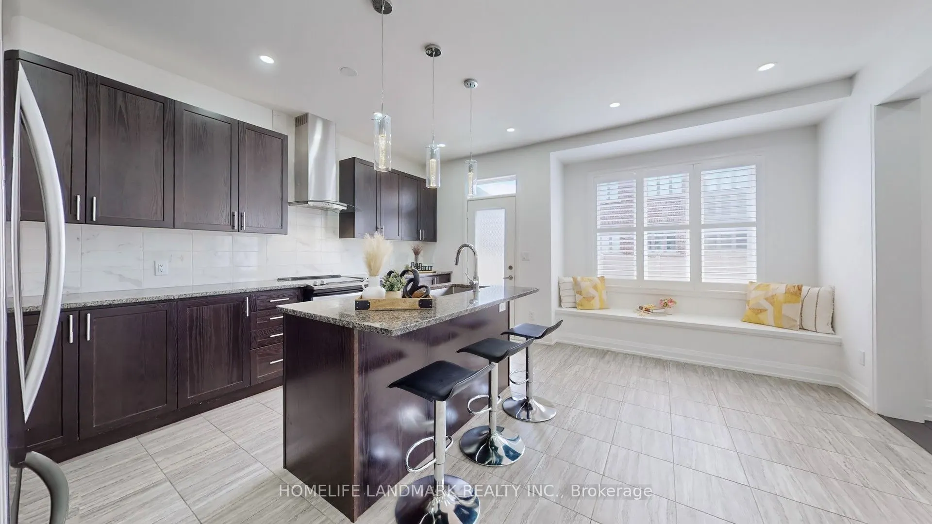 51 Crimson King Way