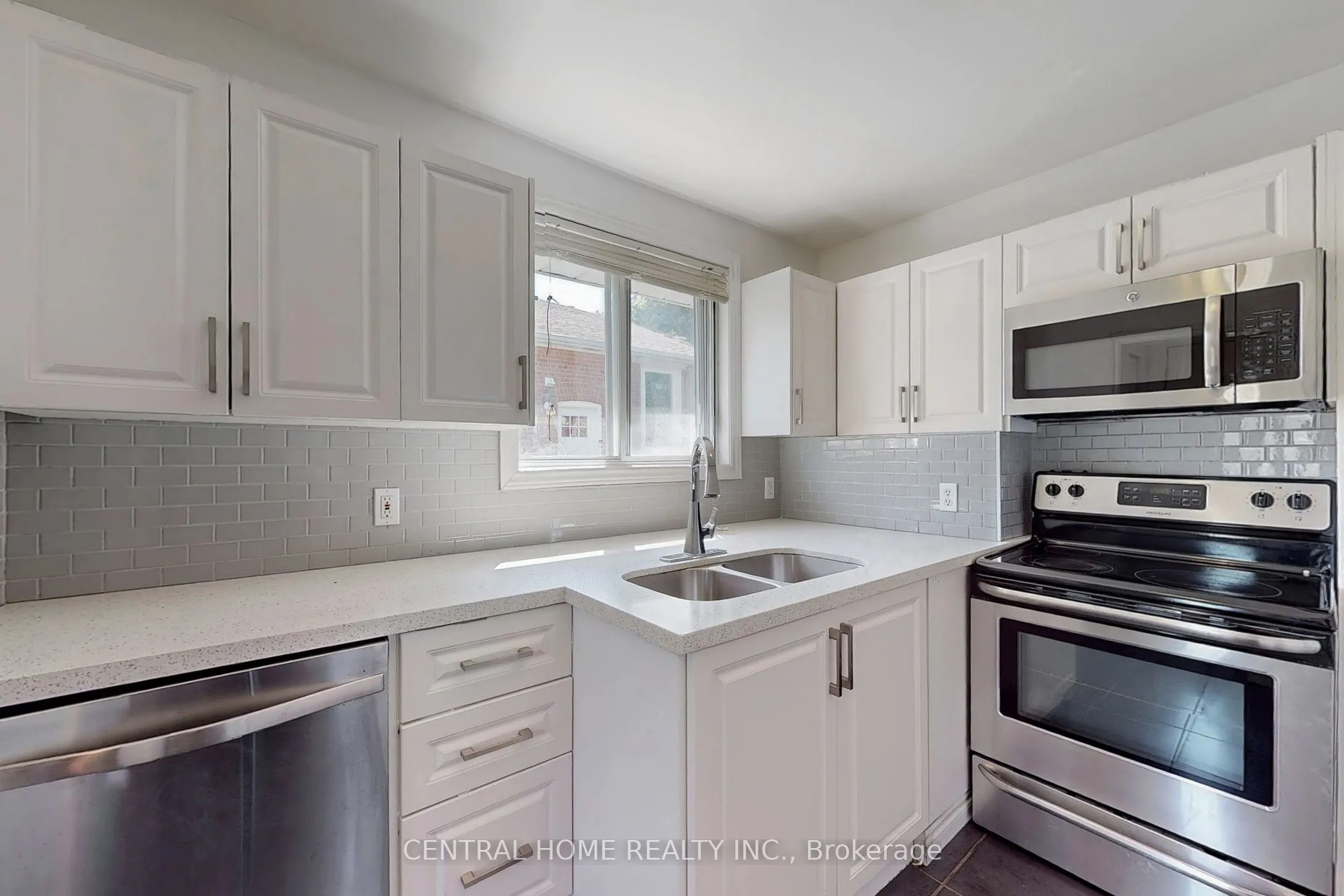 132 Septonne Avenue N