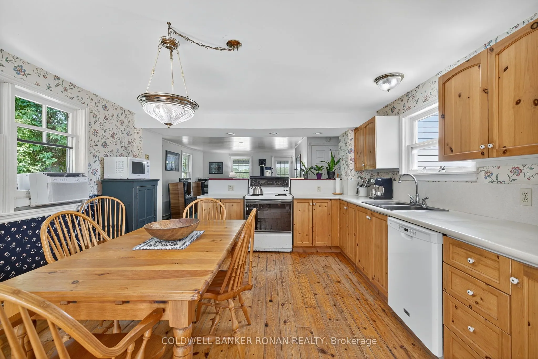 1604 Concession Rd 8