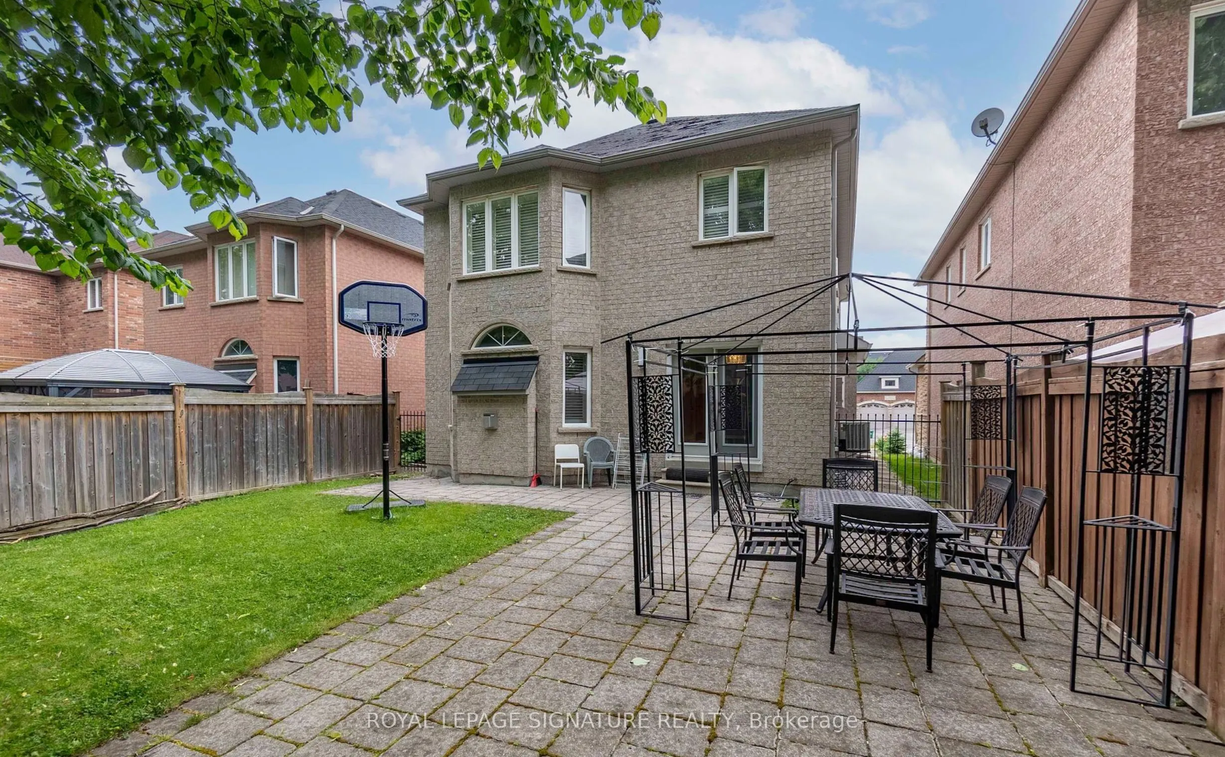 83 Timber Valley Avenue