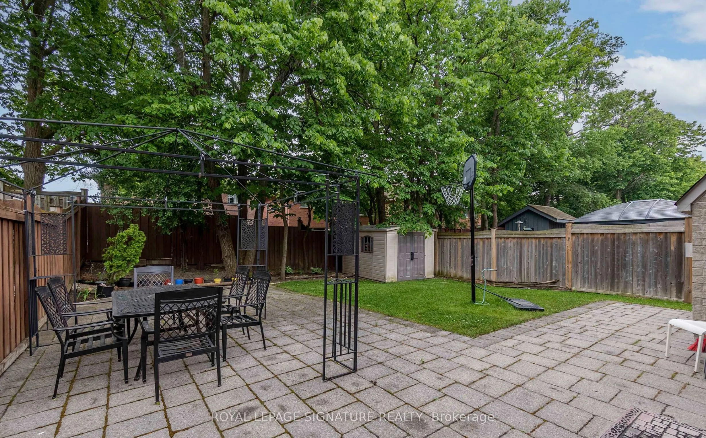 83 Timber Valley Avenue