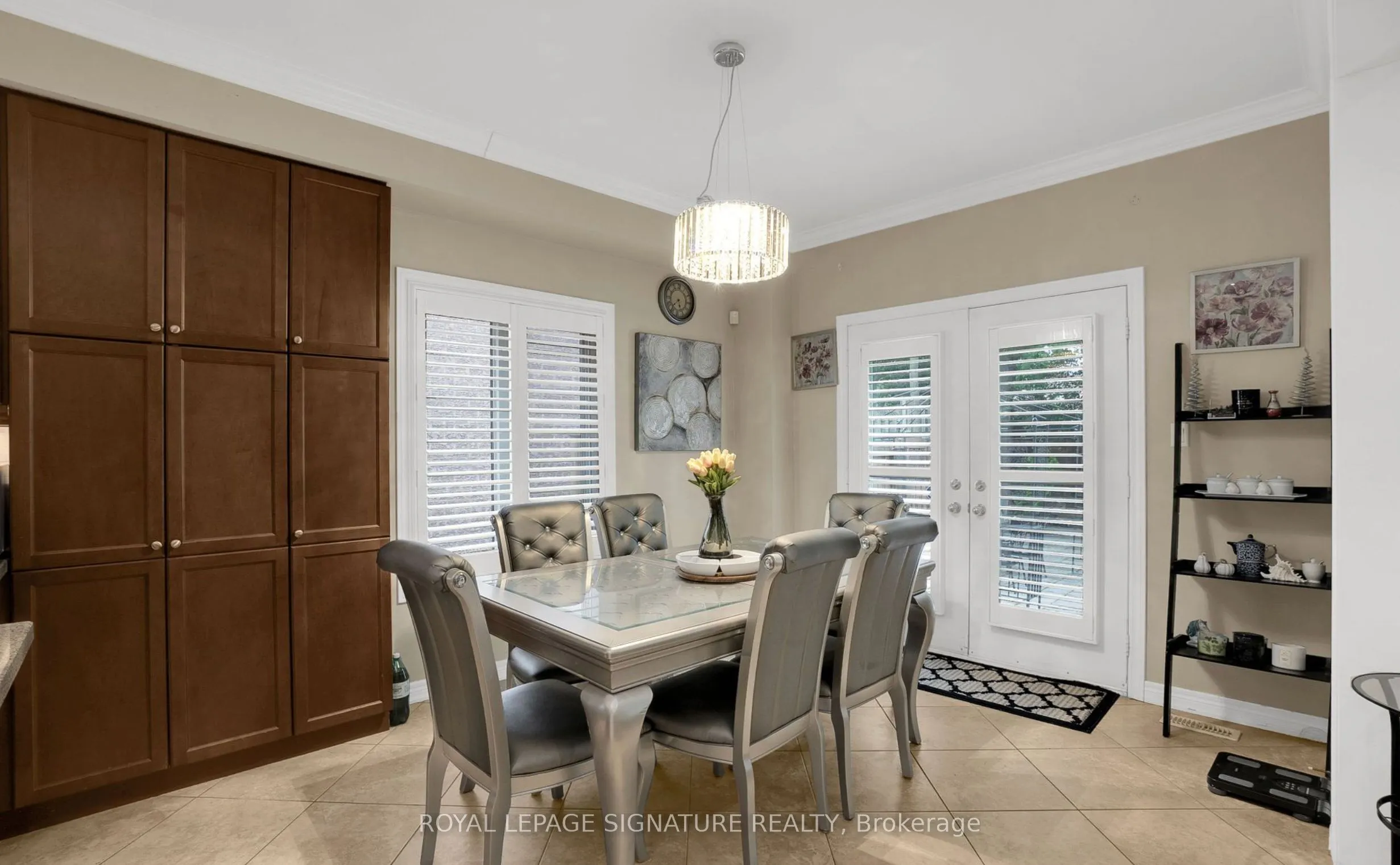 83 Timber Valley Avenue