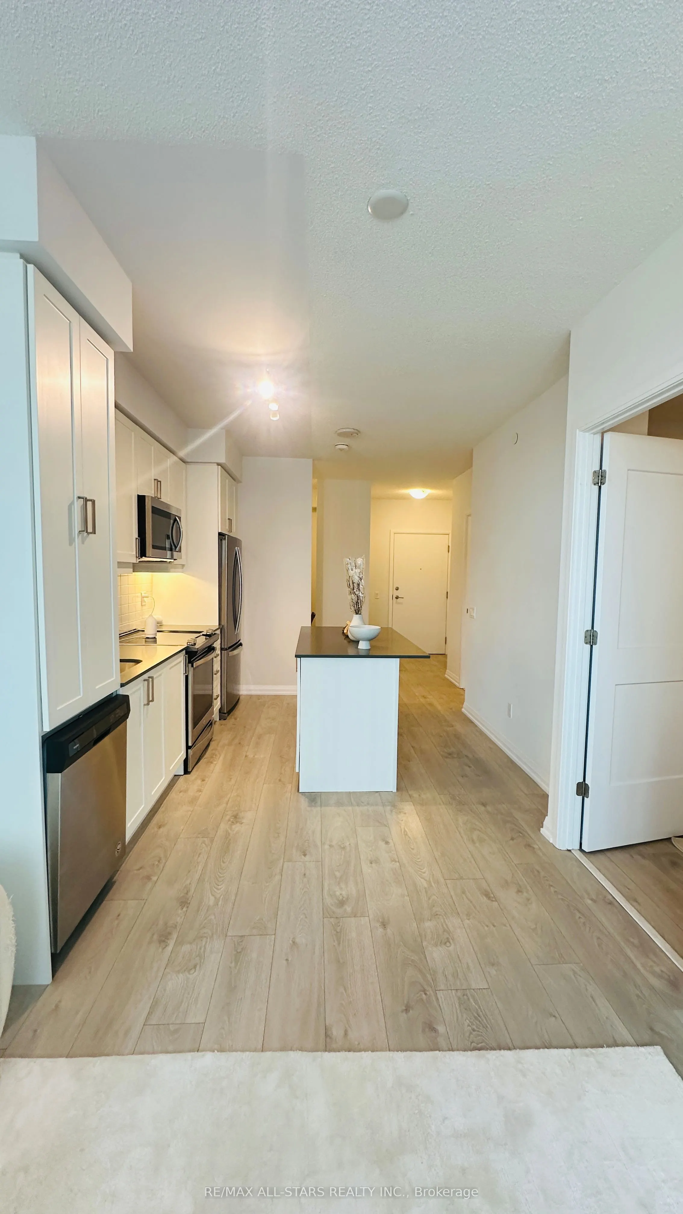 7895 Jane Street, #508