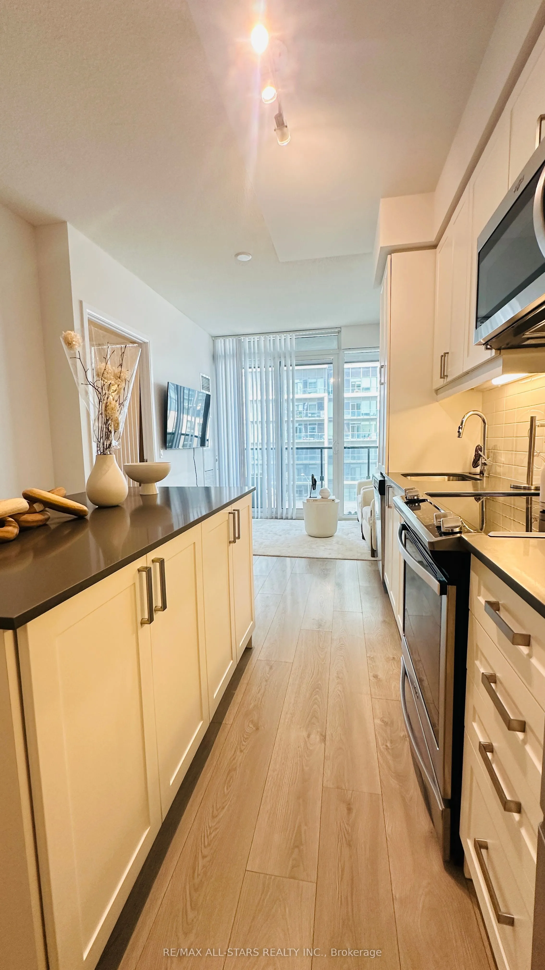 7895 Jane Street, #508