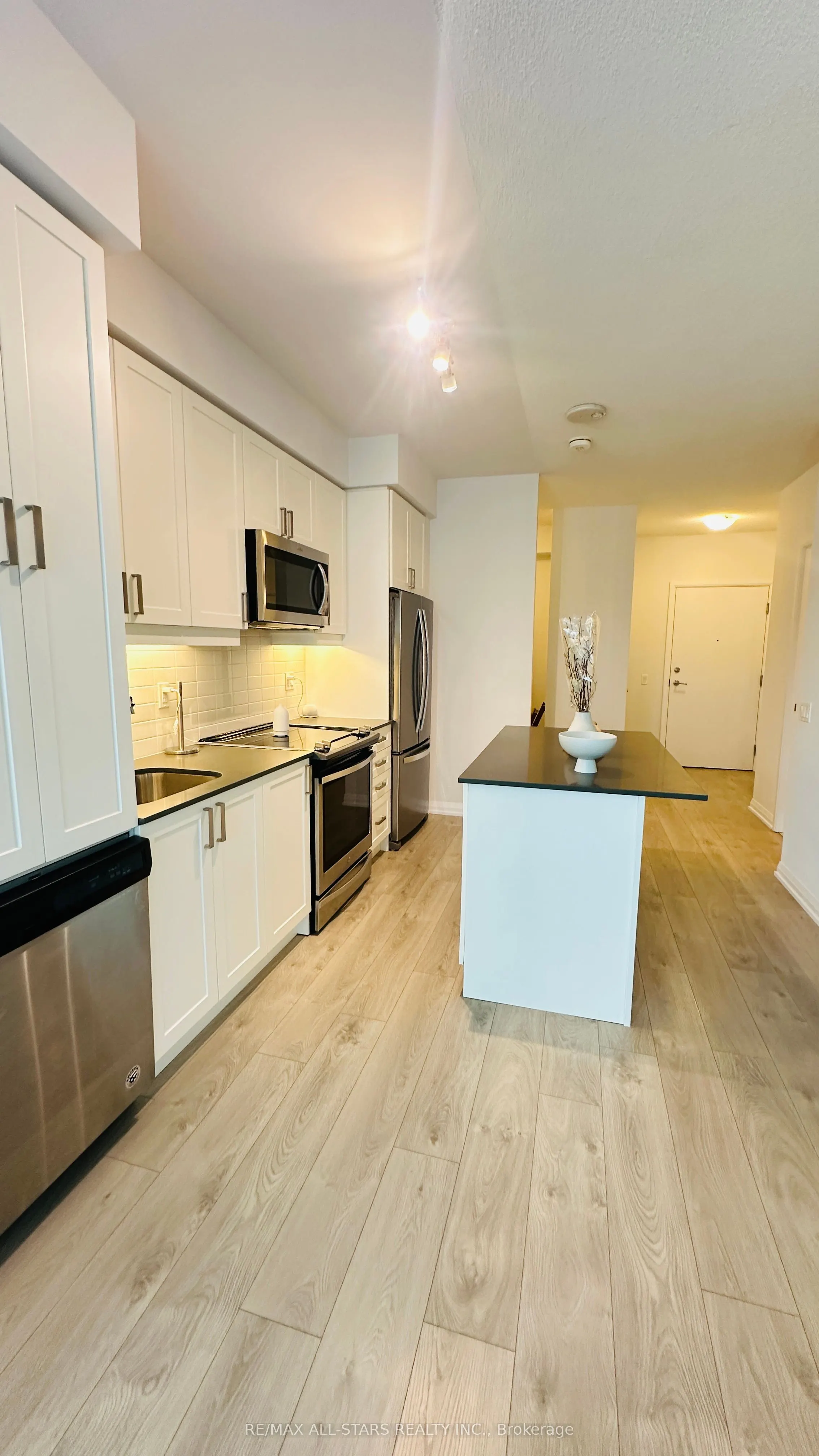 7895 Jane Street, #508