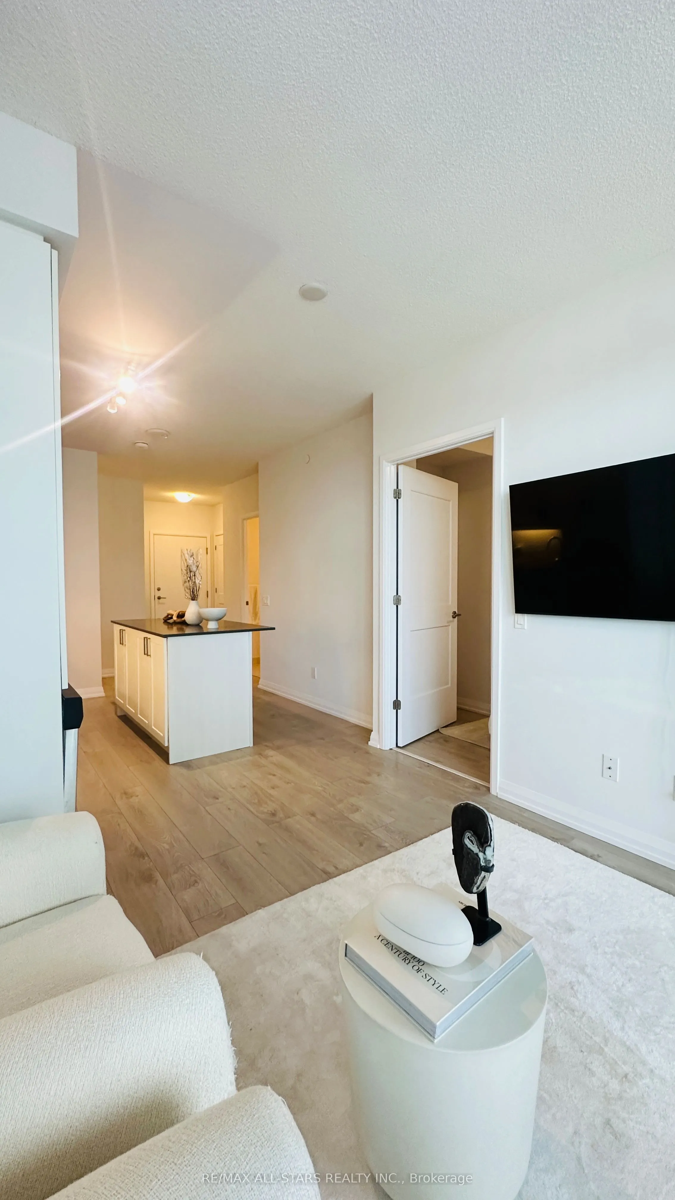 7895 Jane Street, #508
