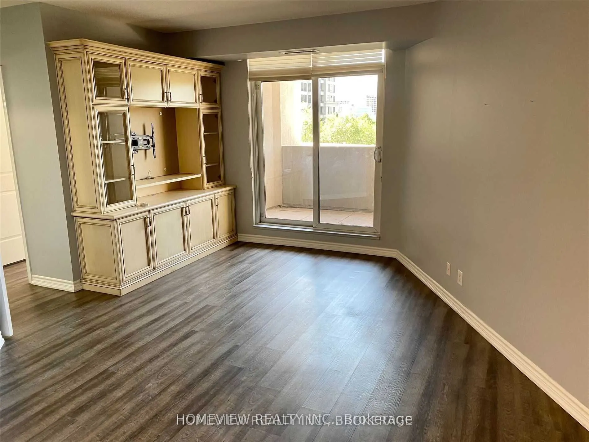 9235 Jane Street, #210