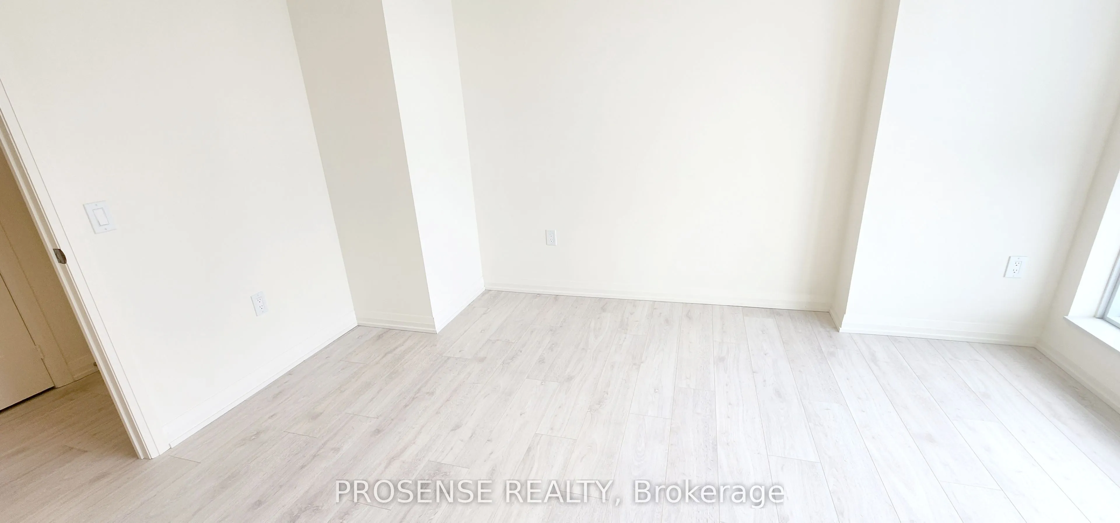 8960 Jane Street, #2403