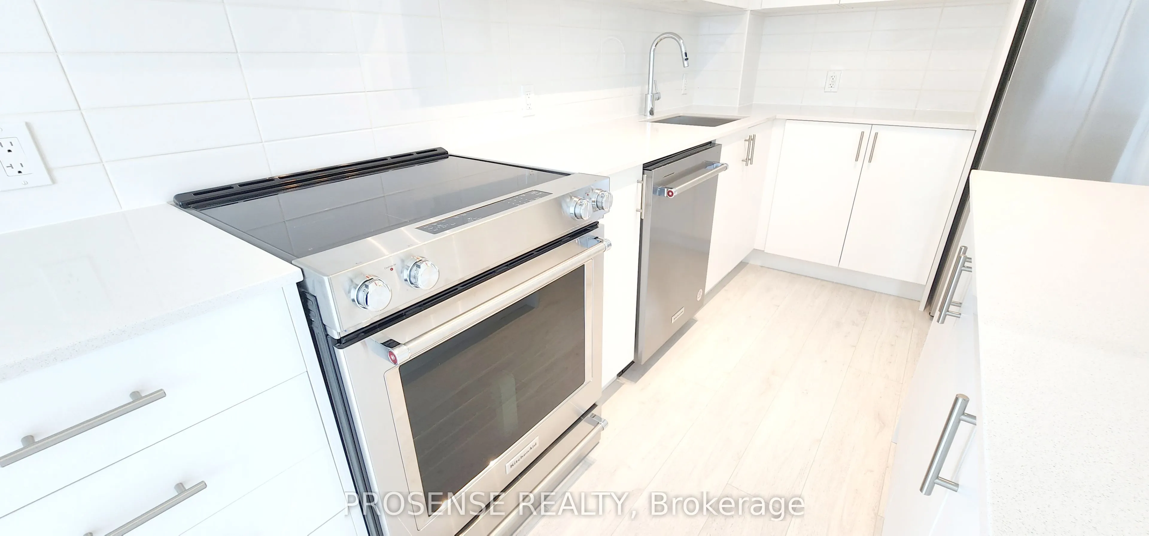 8960 Jane Street, #2403