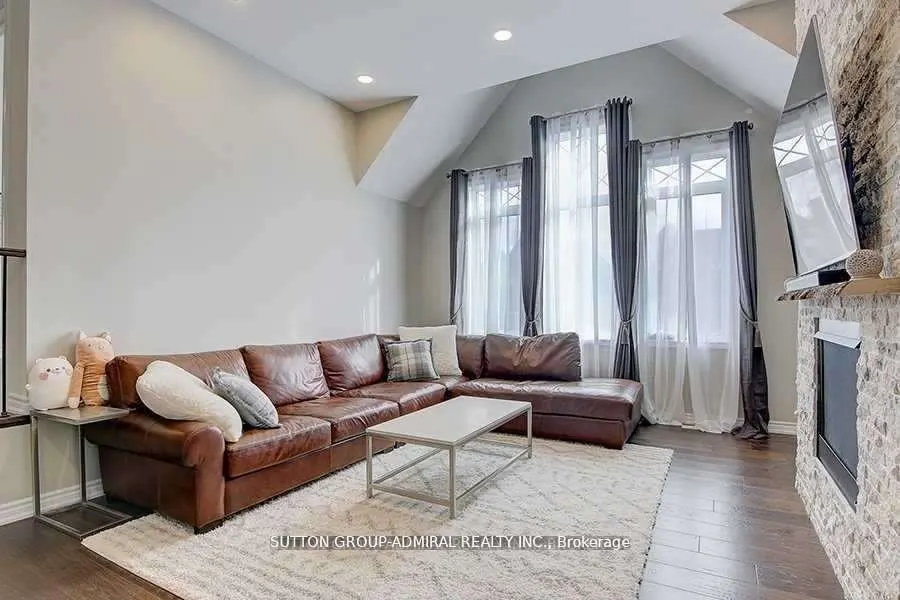 103 Leaden Hall Drive