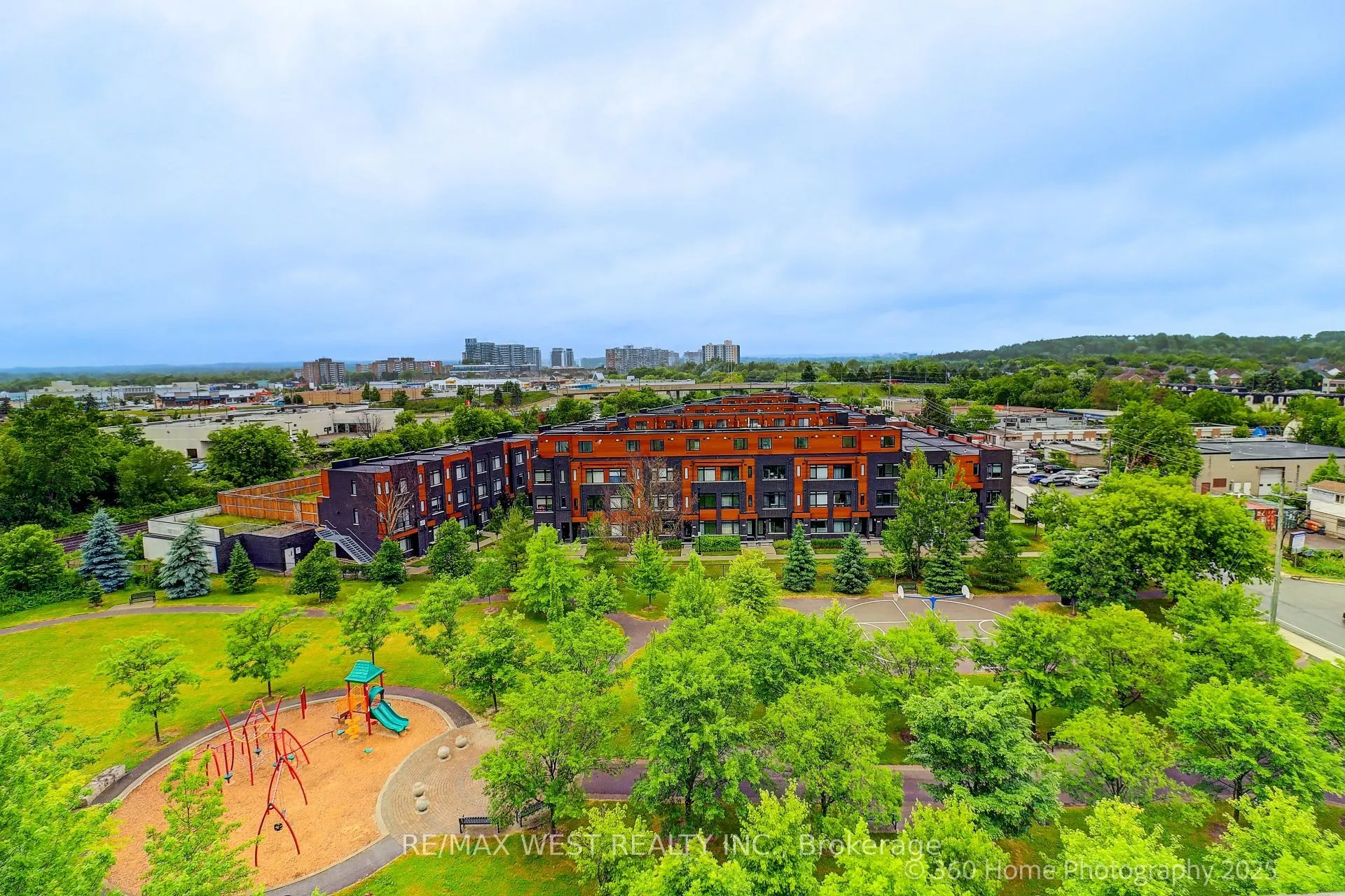 350 Red Maple Road, #802