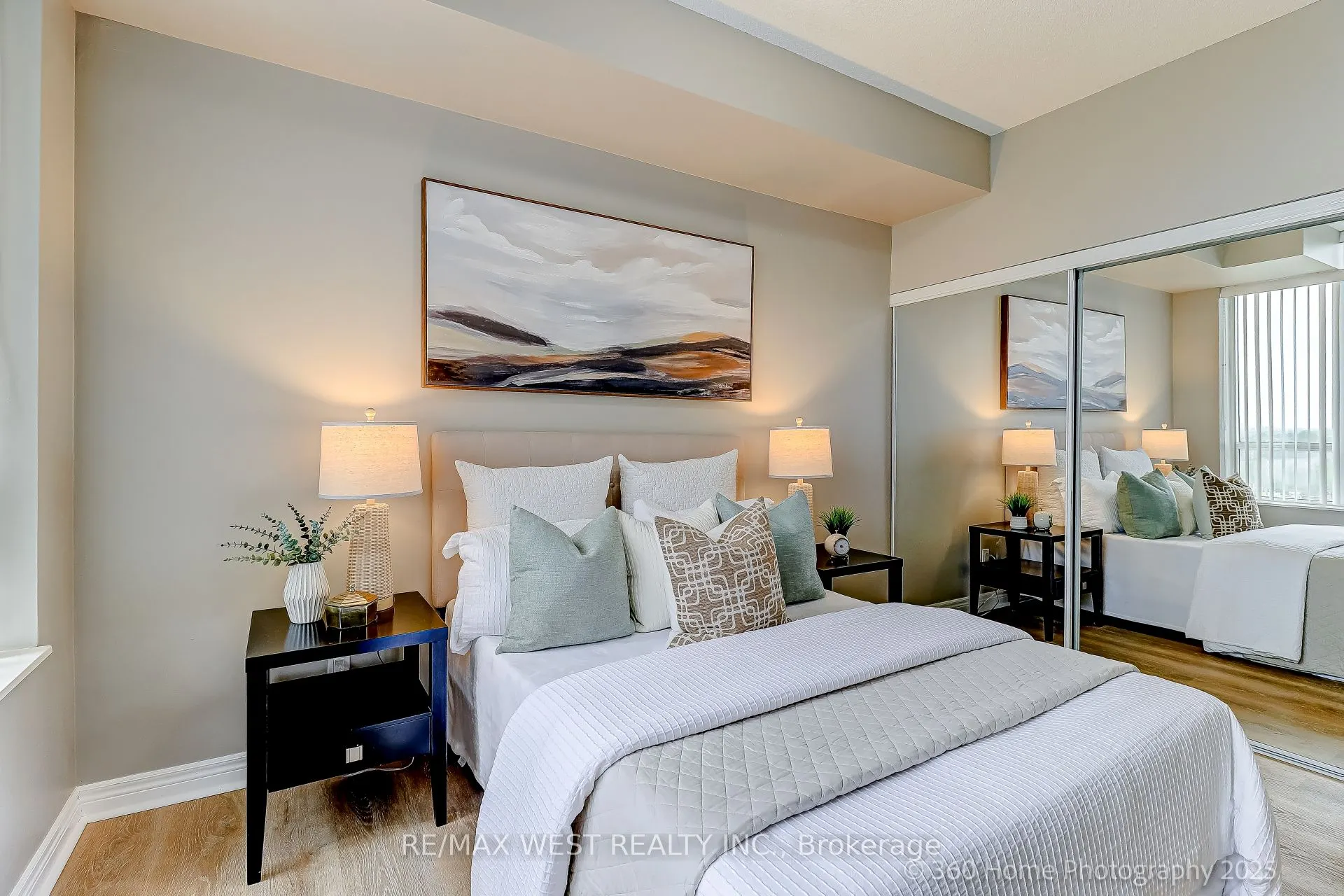 350 Red Maple Road, #802