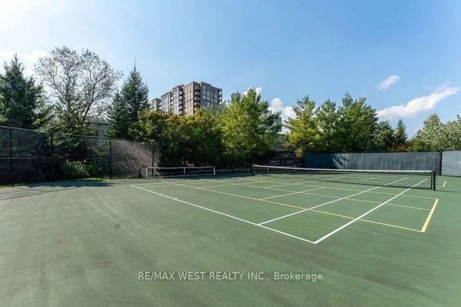350 Red Maple Road, #802