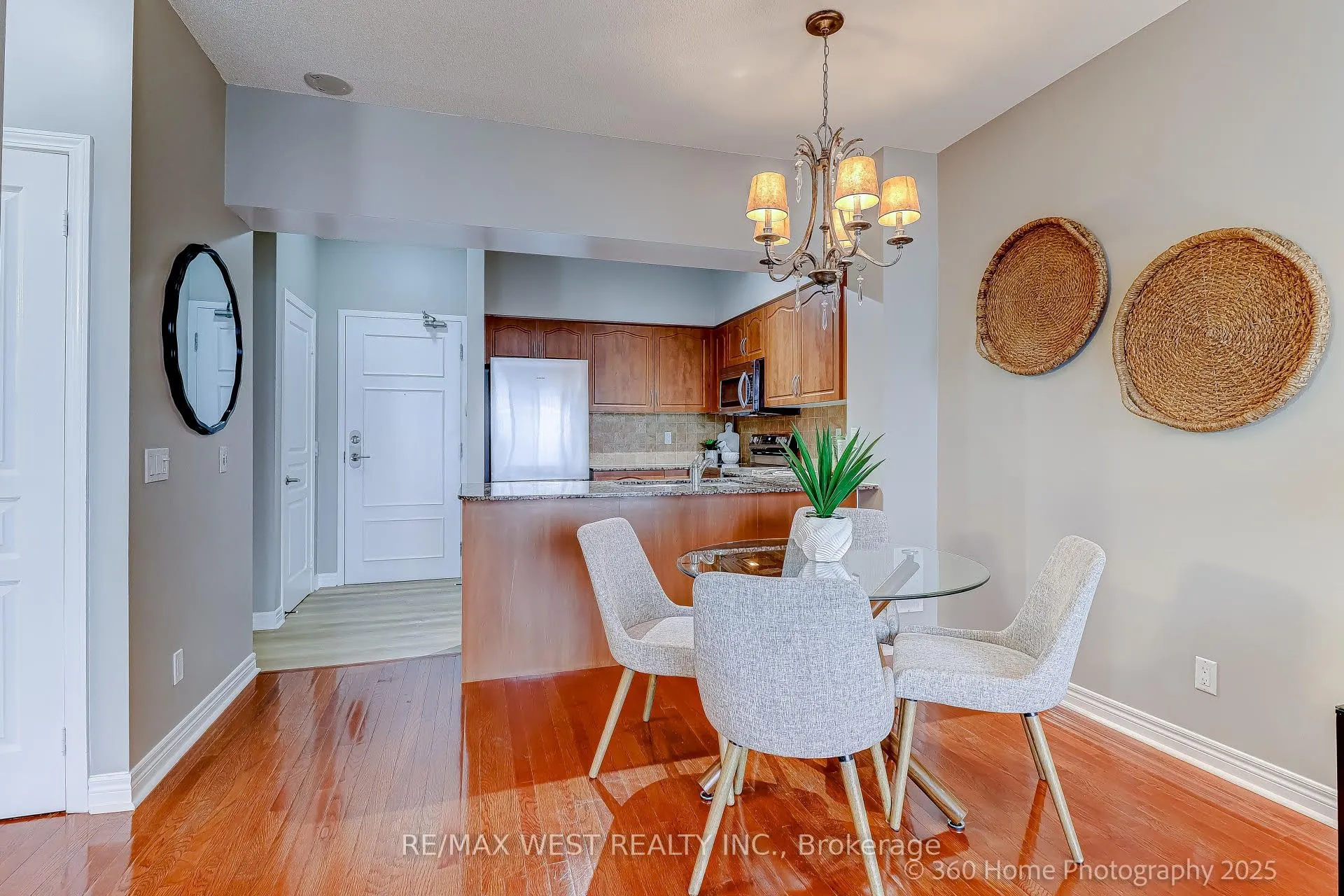 350 Red Maple Road, #802