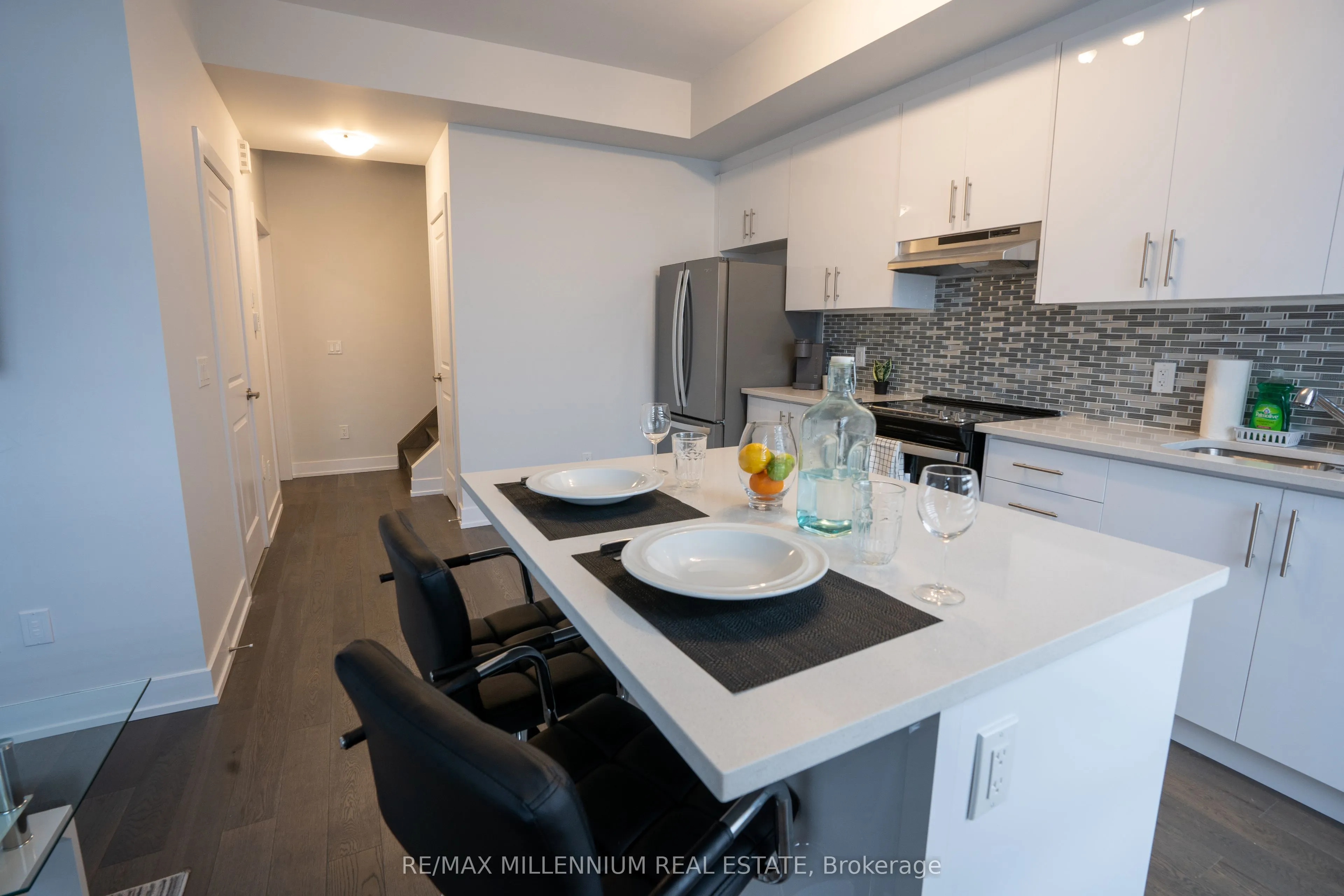 9560 Islington Avenue, #U221