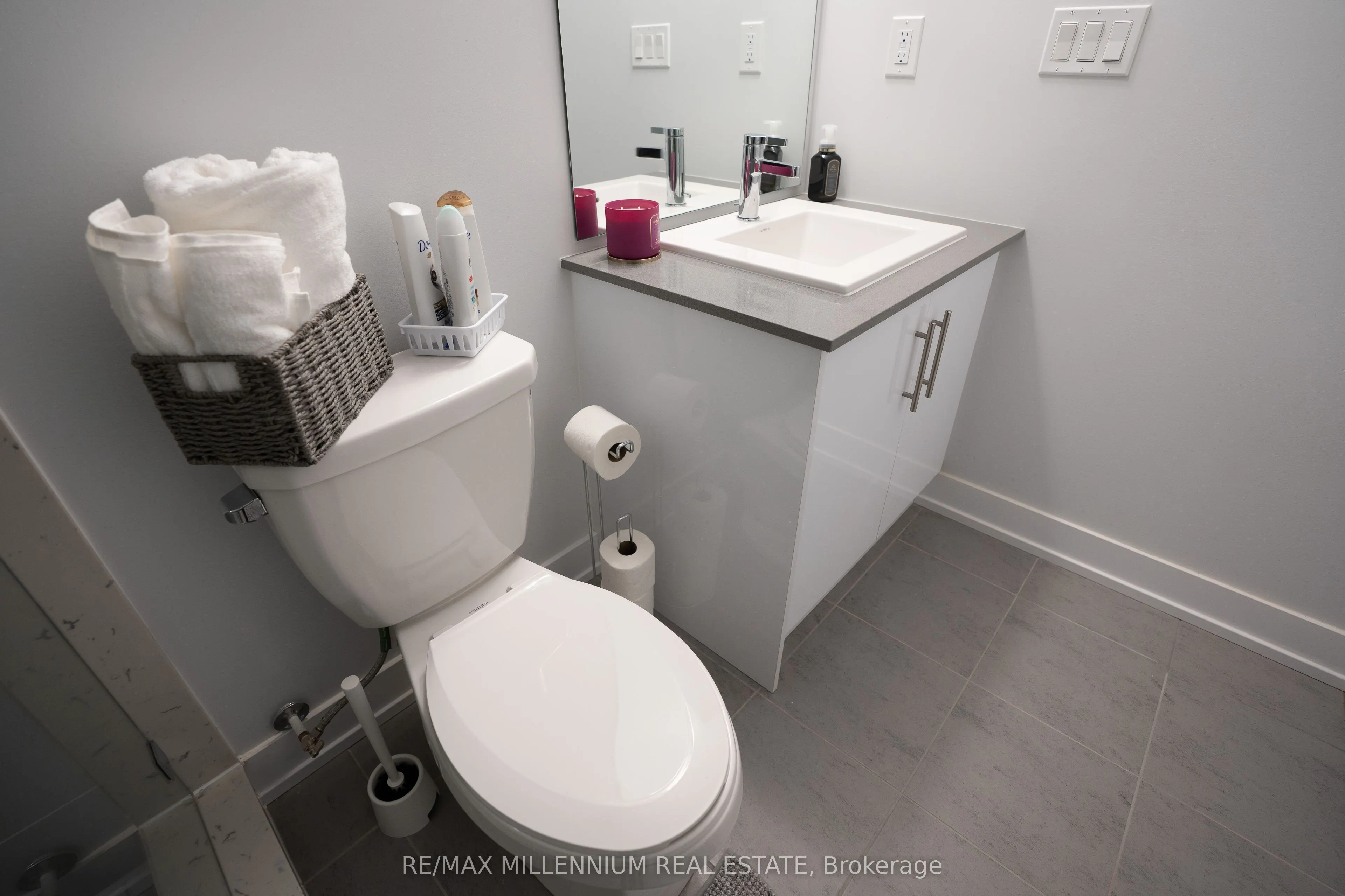 9560 Islington Avenue, #U221