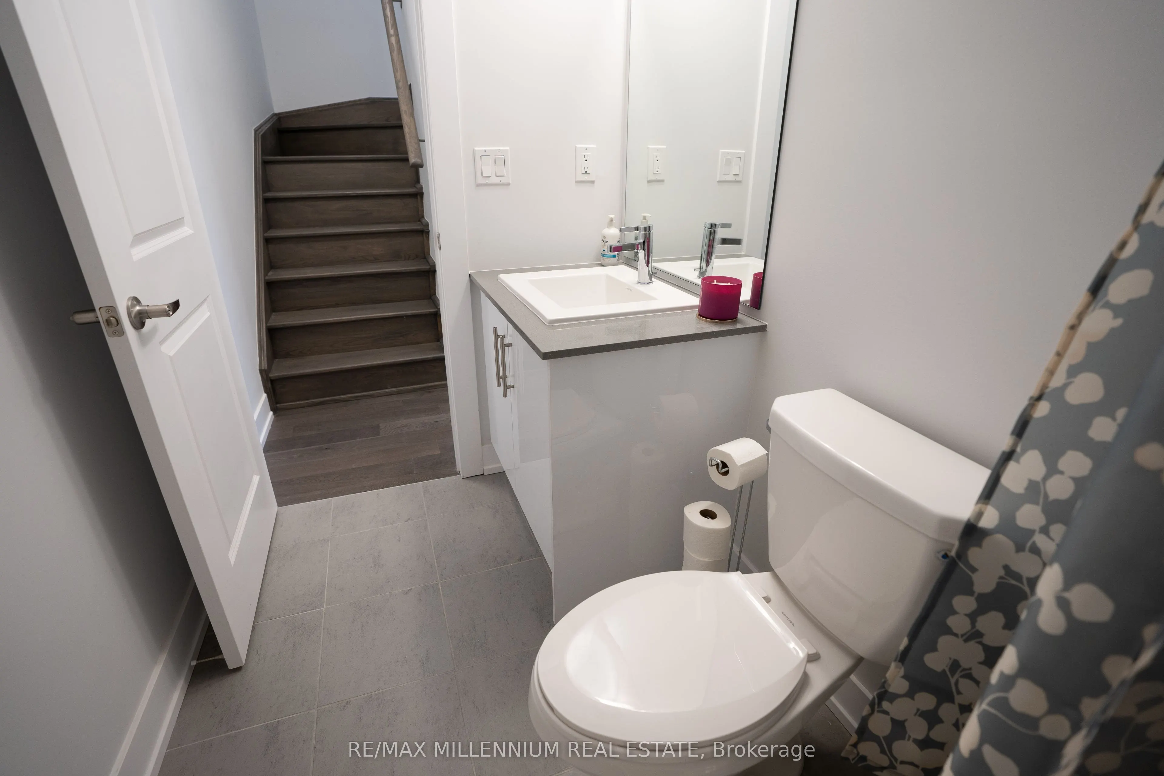 9560 Islington Avenue, #U221