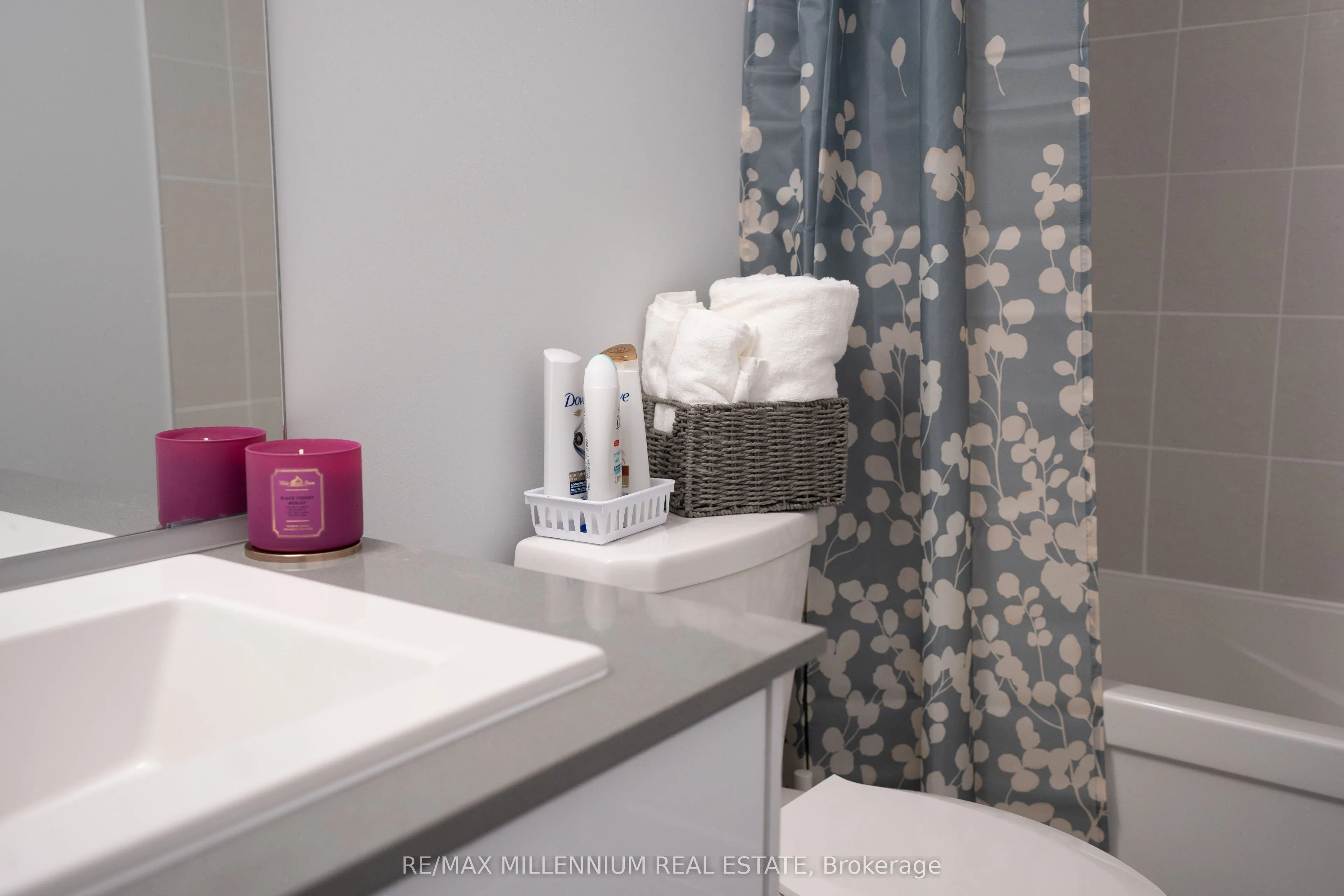 9560 Islington Avenue, #U221