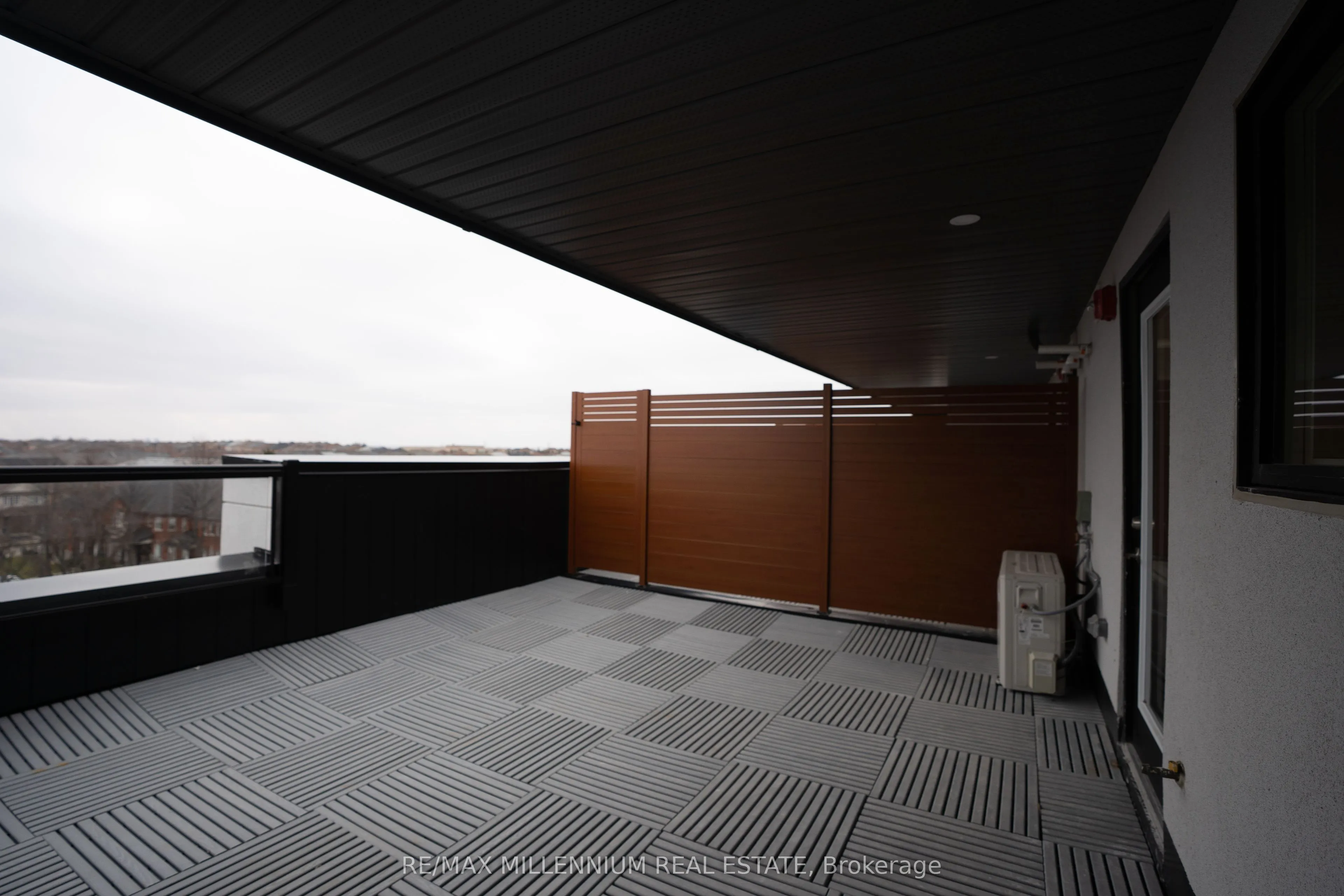 9560 Islington Avenue, #U221