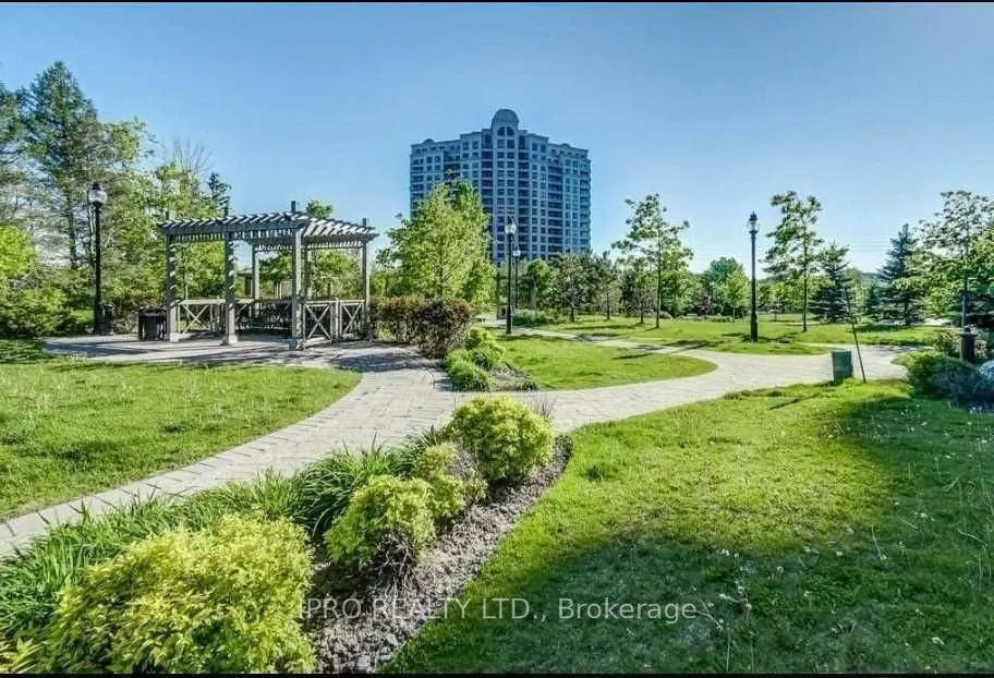 9255 Jane Street, #804