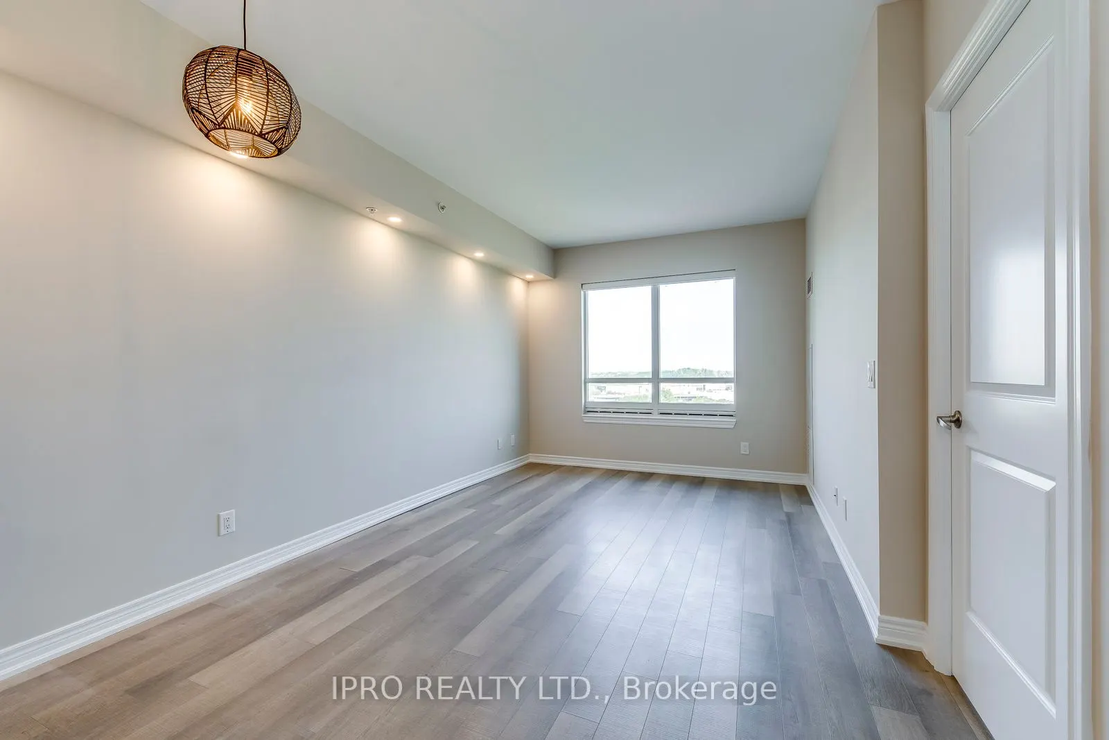 9255 Jane Street, #804