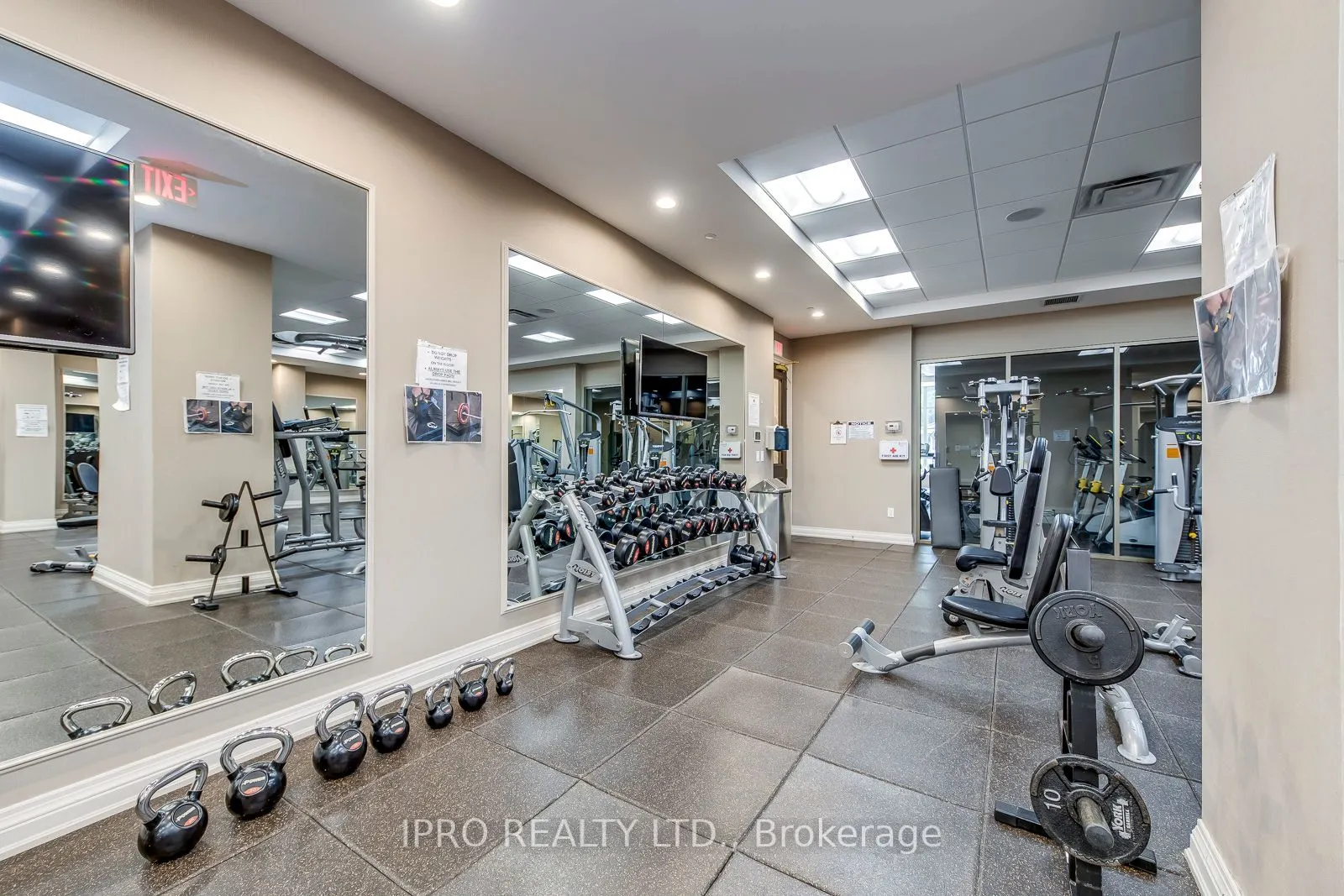 9255 Jane Street, #804