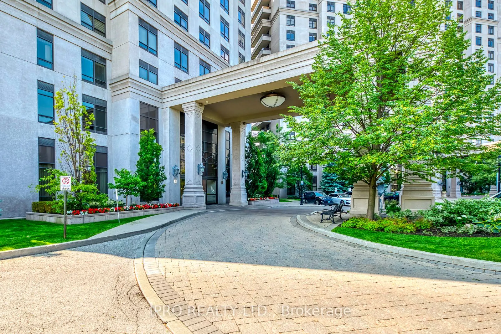 9255 Jane Street, #804