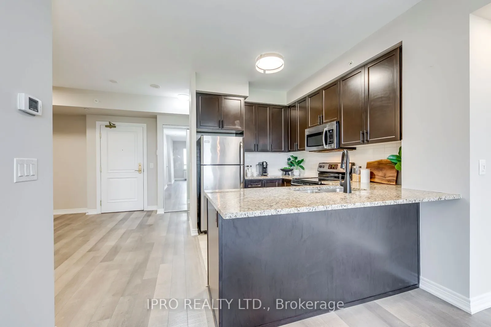 9255 Jane Street, #804