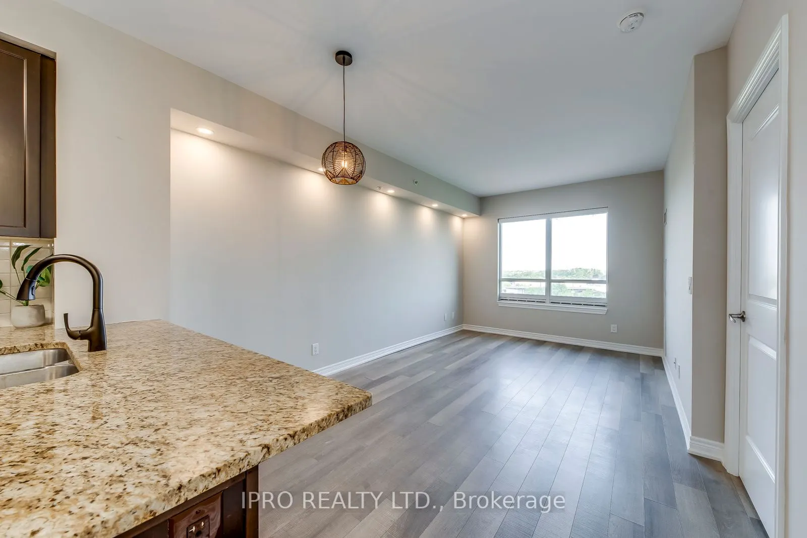 9255 Jane Street, #804