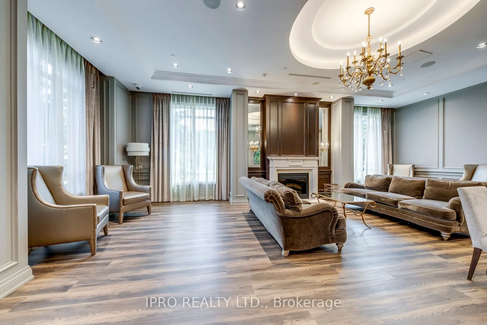9255 Jane Street, #804