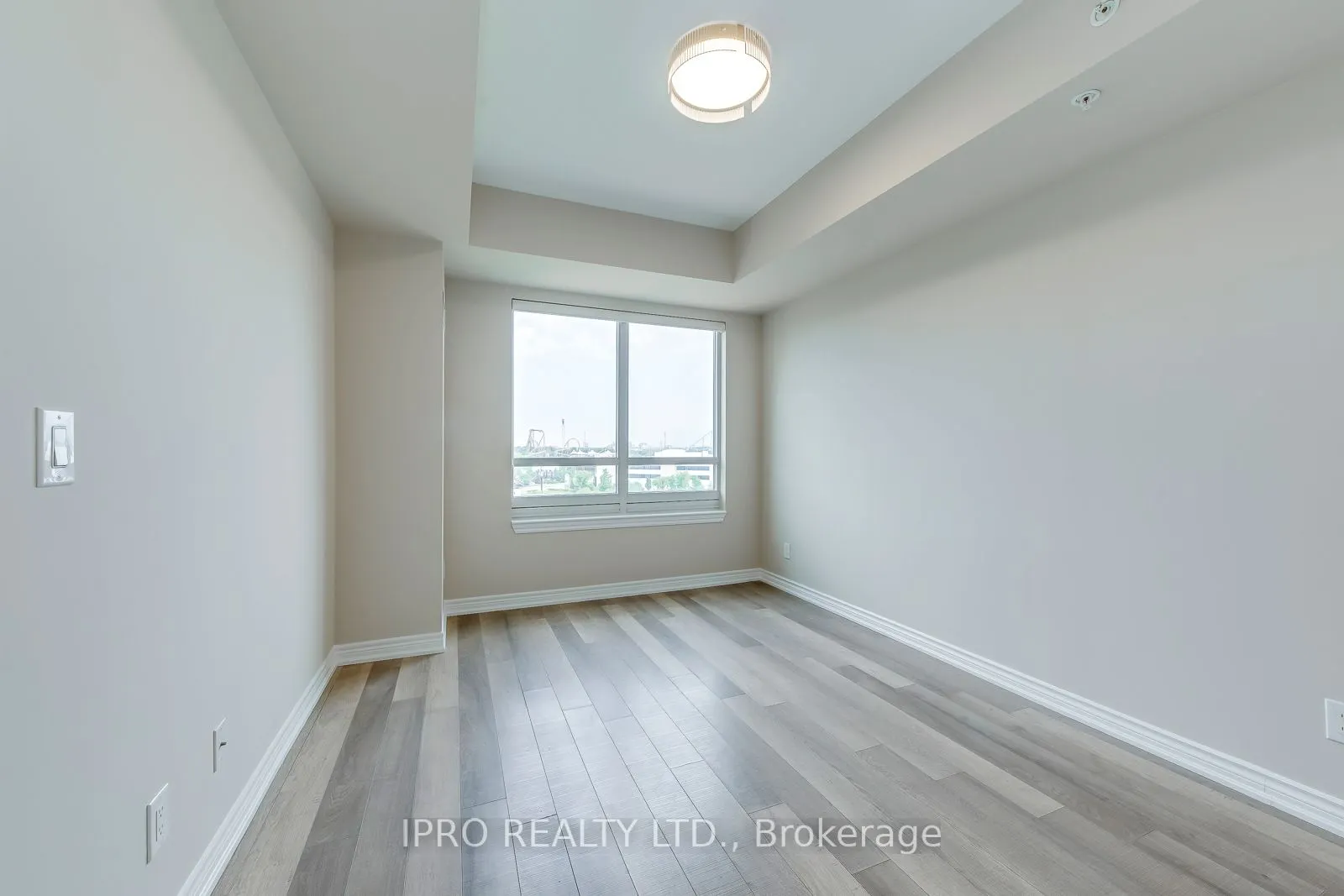 9255 Jane Street, #804
