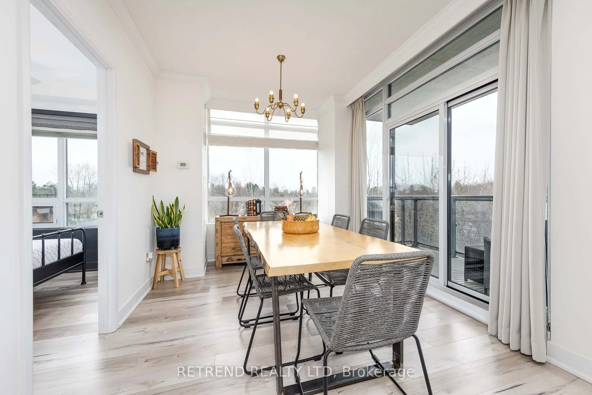 7608 Yonge Street, #541