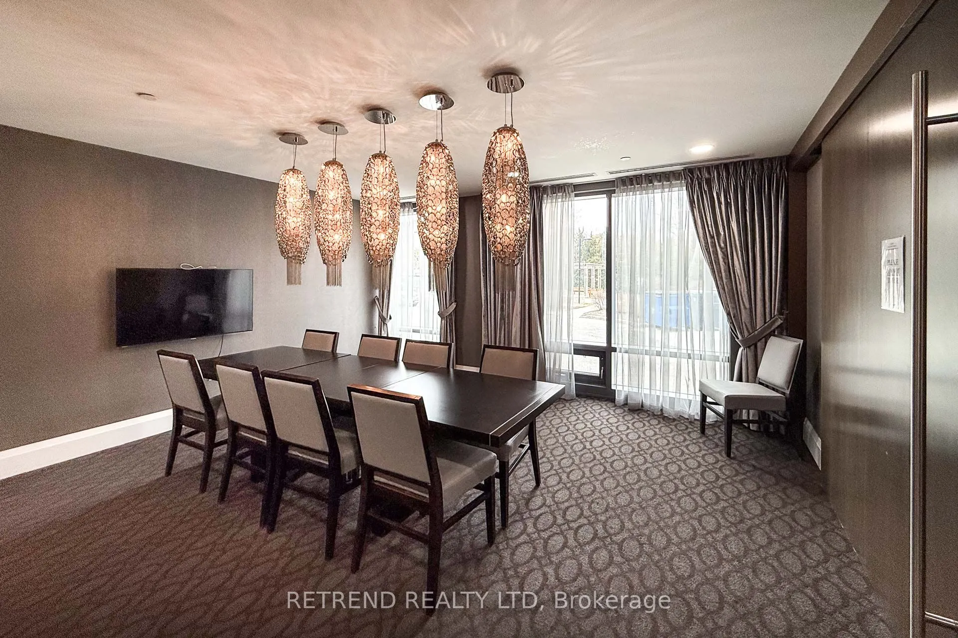 7608 Yonge Street, #541