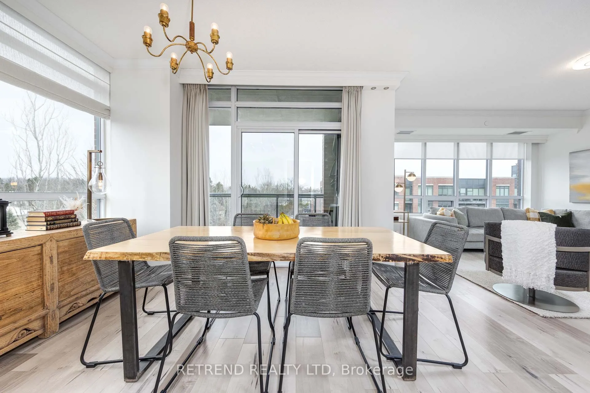 7608 Yonge Street, #541
