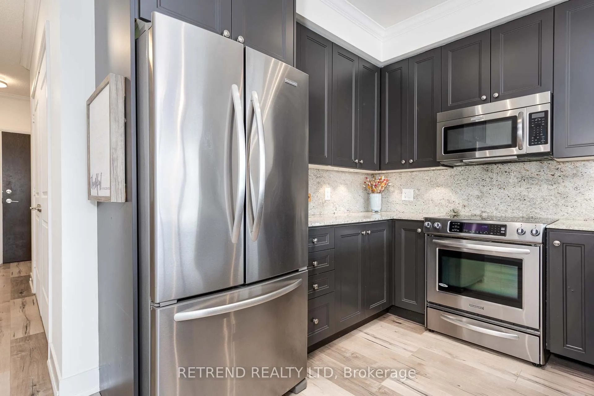 7608 Yonge Street, #541