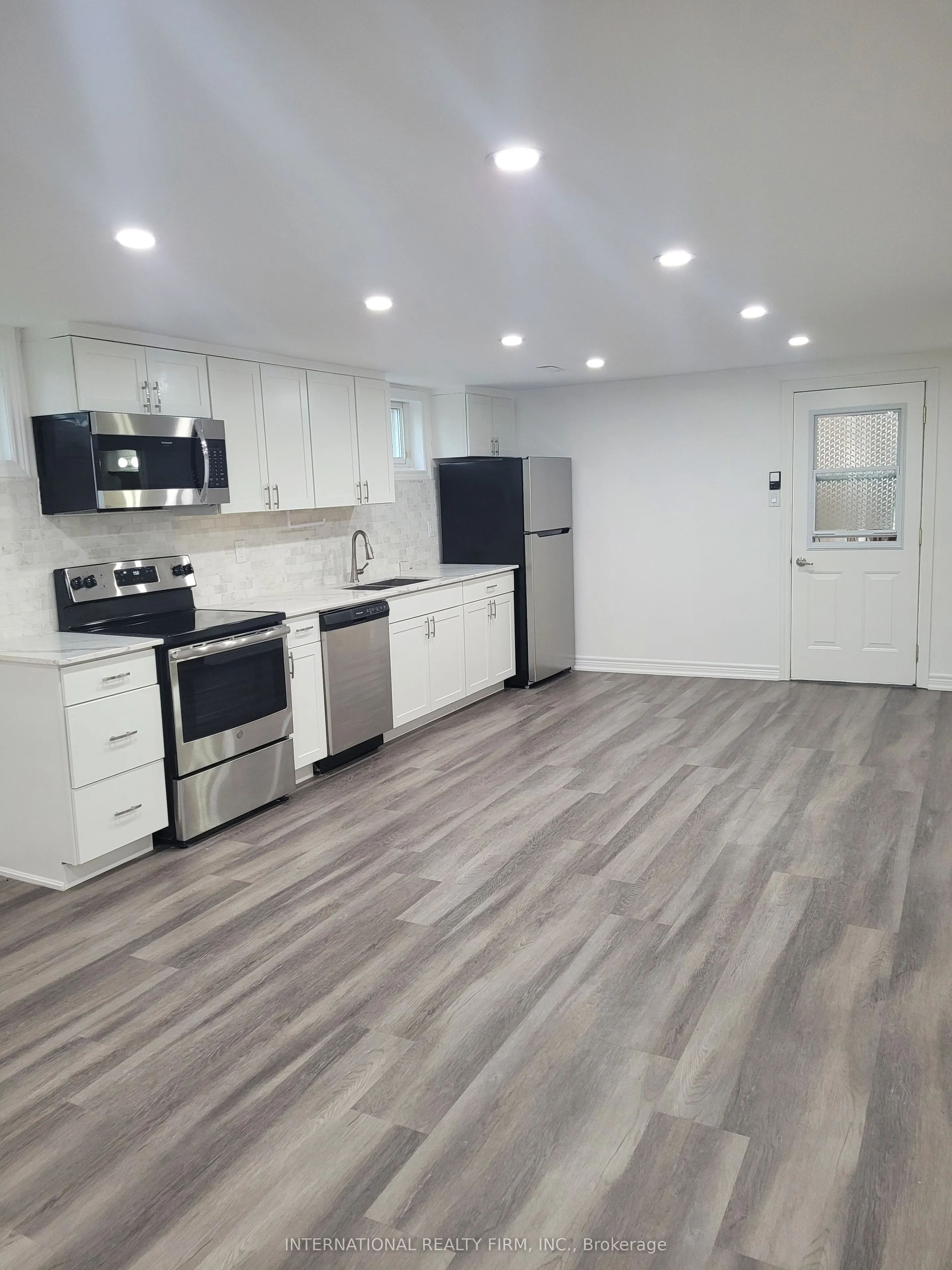 49 Avon Crescent