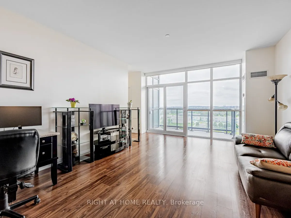 65 Oneida Crescent, #1010