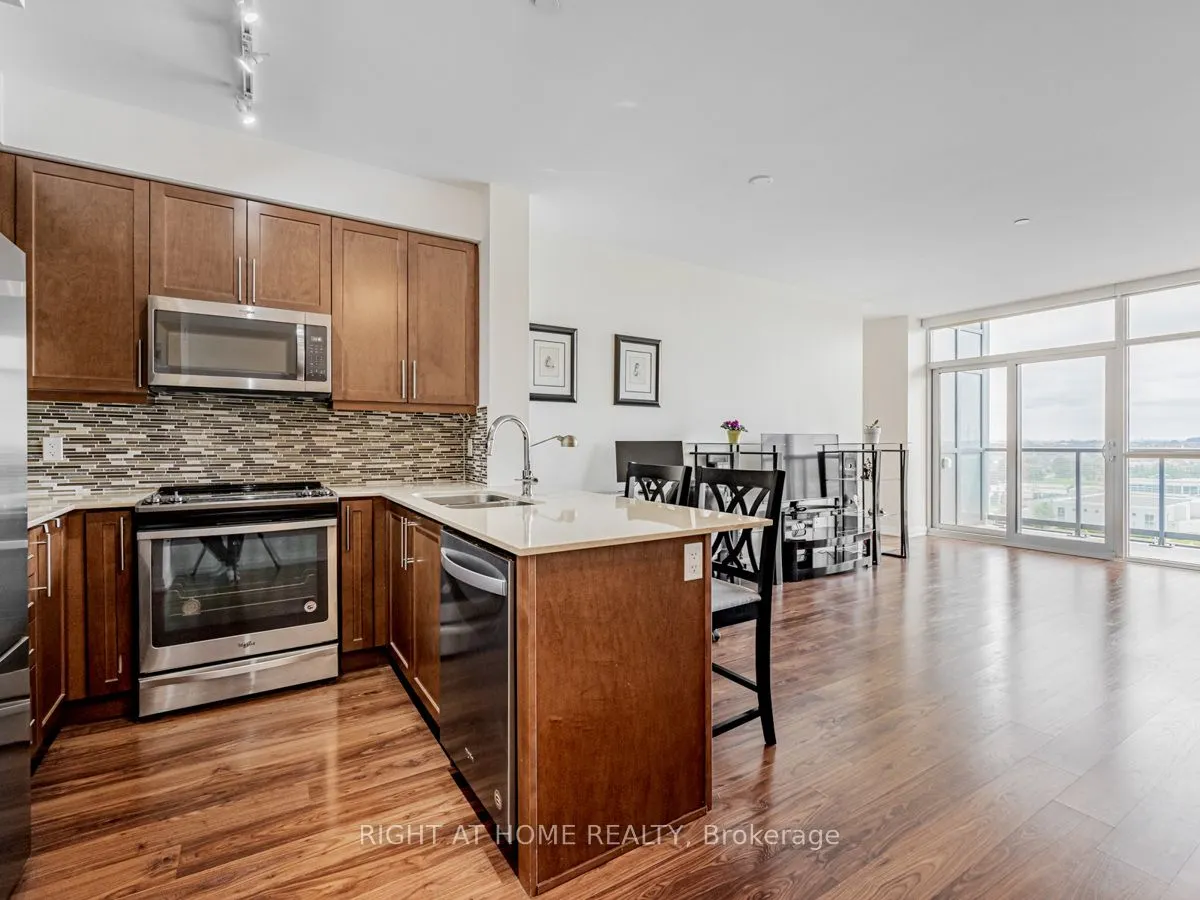 65 Oneida Crescent, #1010