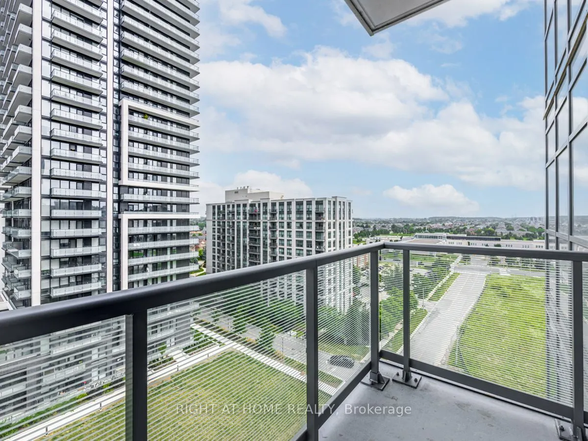 65 Oneida Crescent, #1010