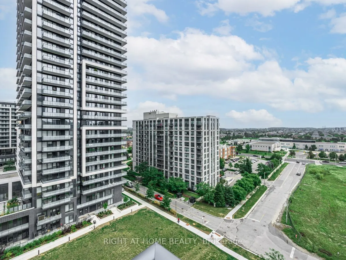 65 Oneida Crescent, #1010