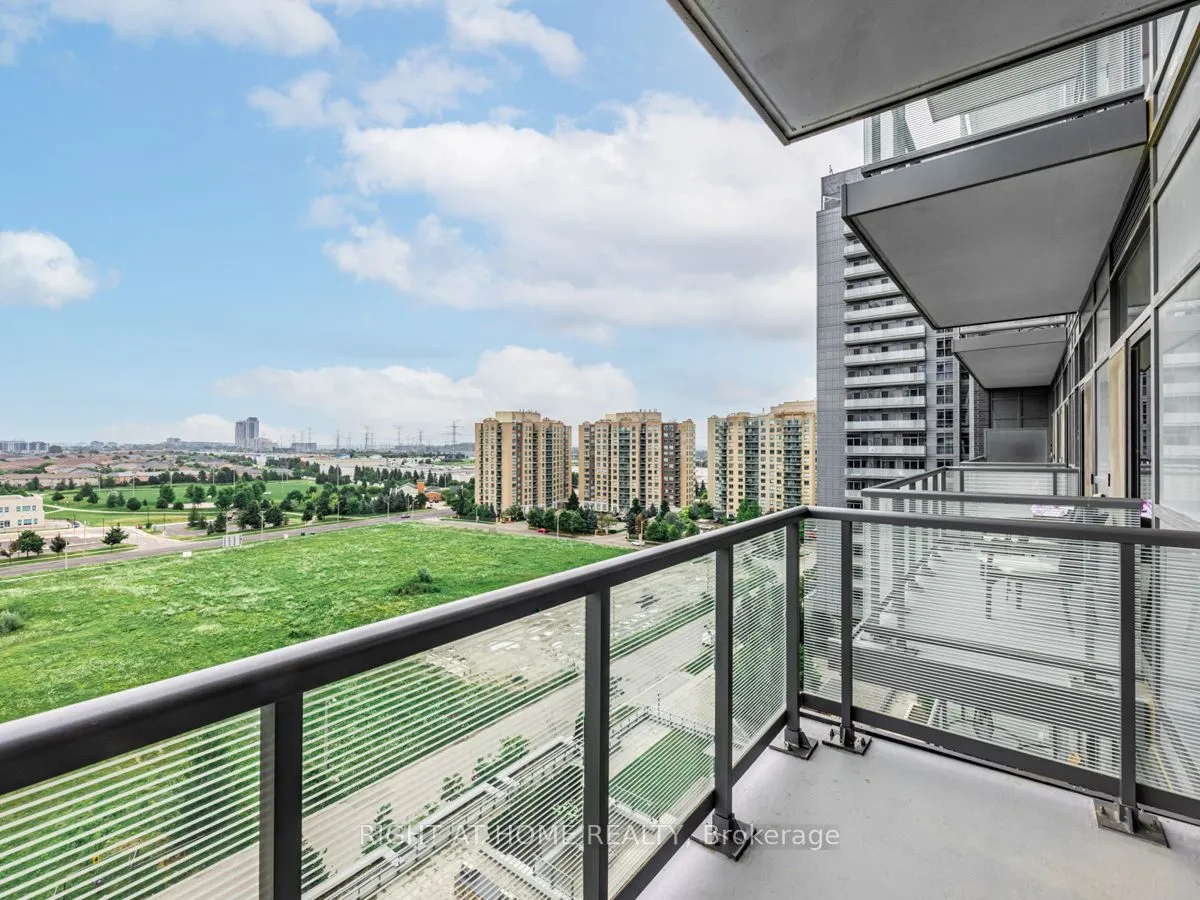 65 Oneida Crescent, #1010