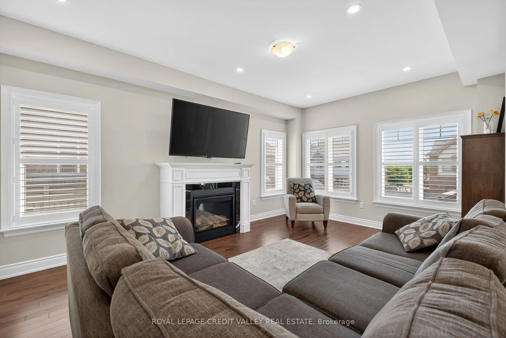 29 Janes Crescent