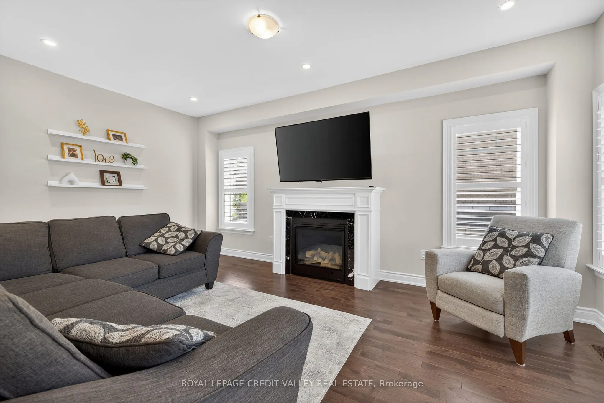 29 Janes Crescent