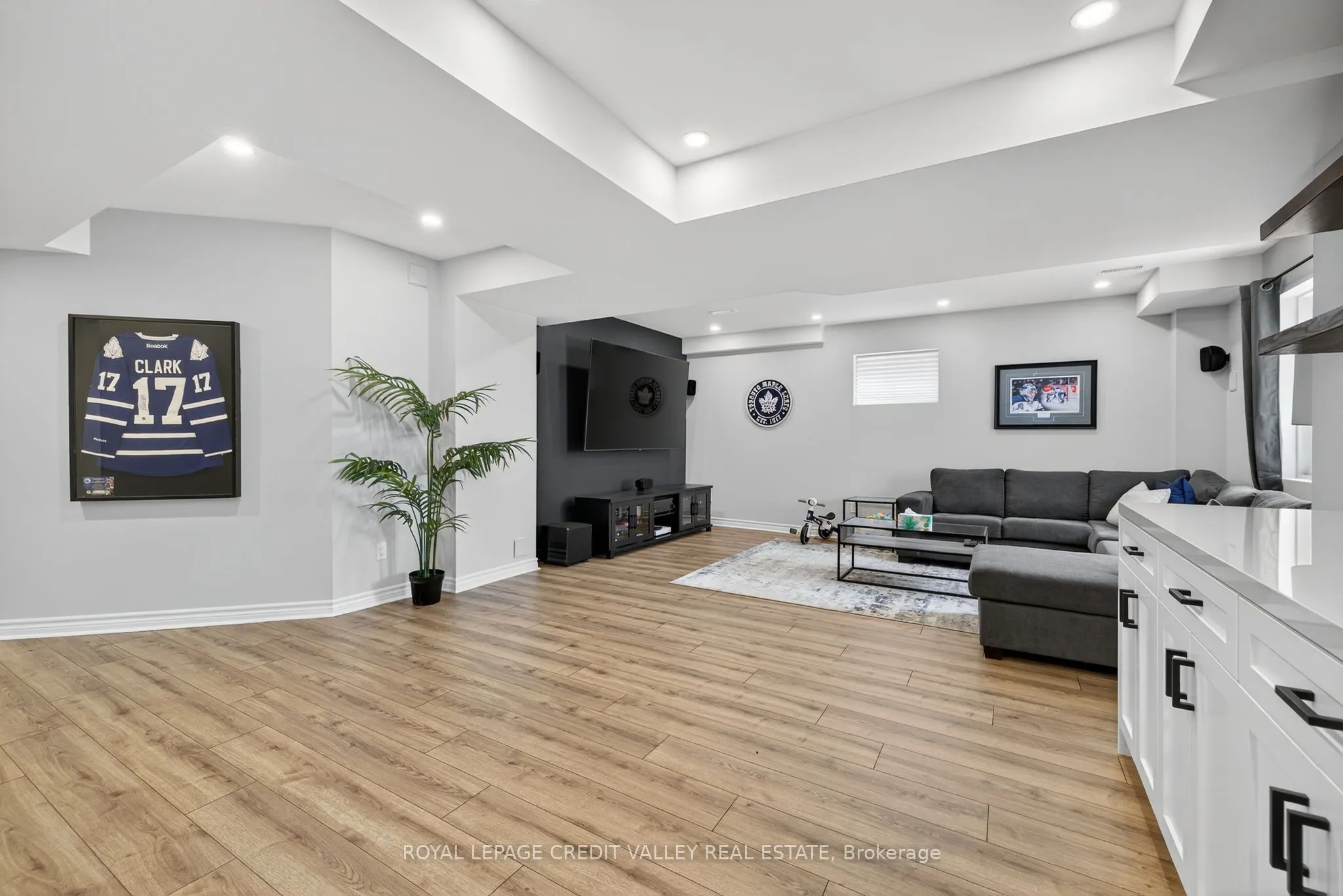 29 Janes Crescent