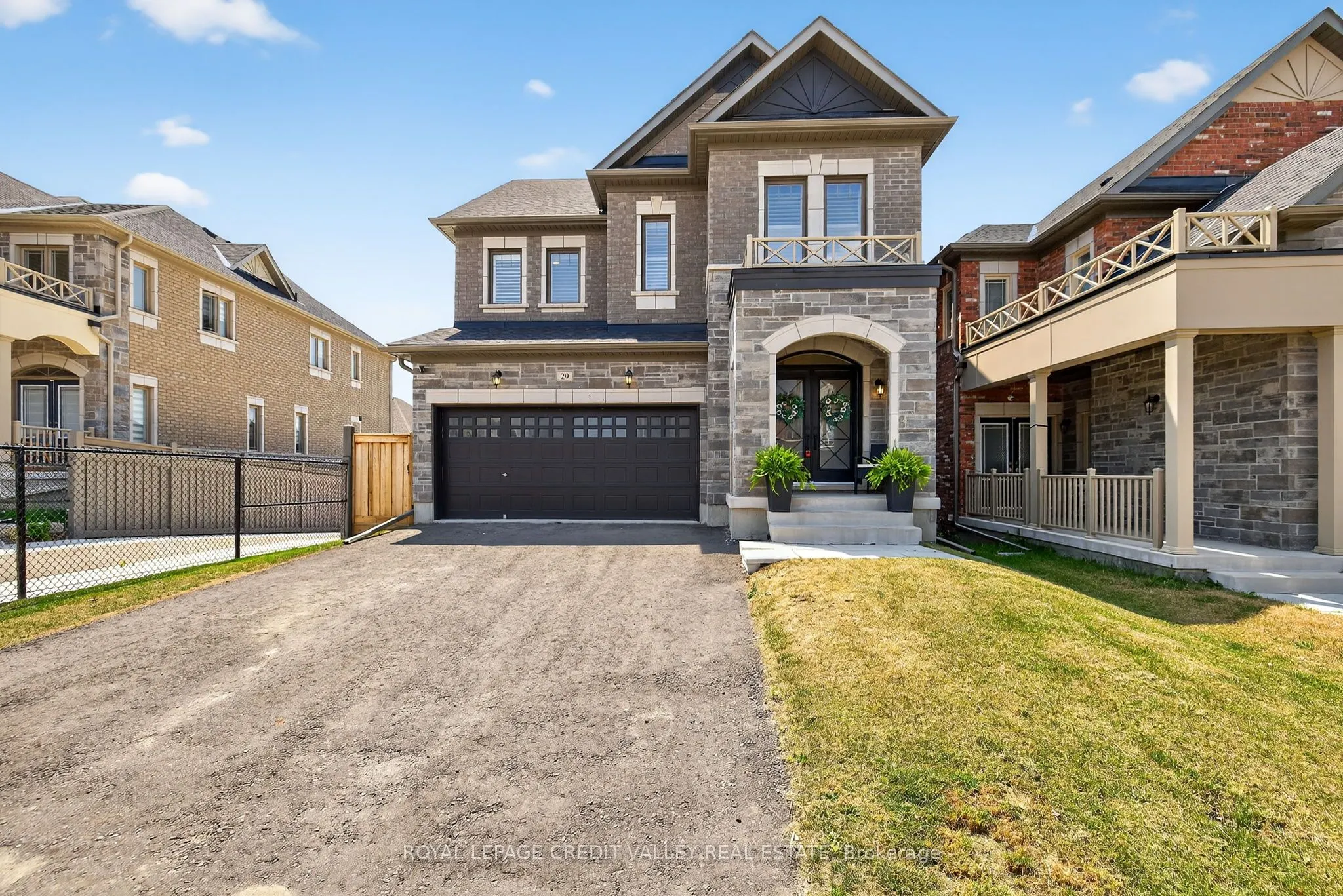 29 Janes Crescent