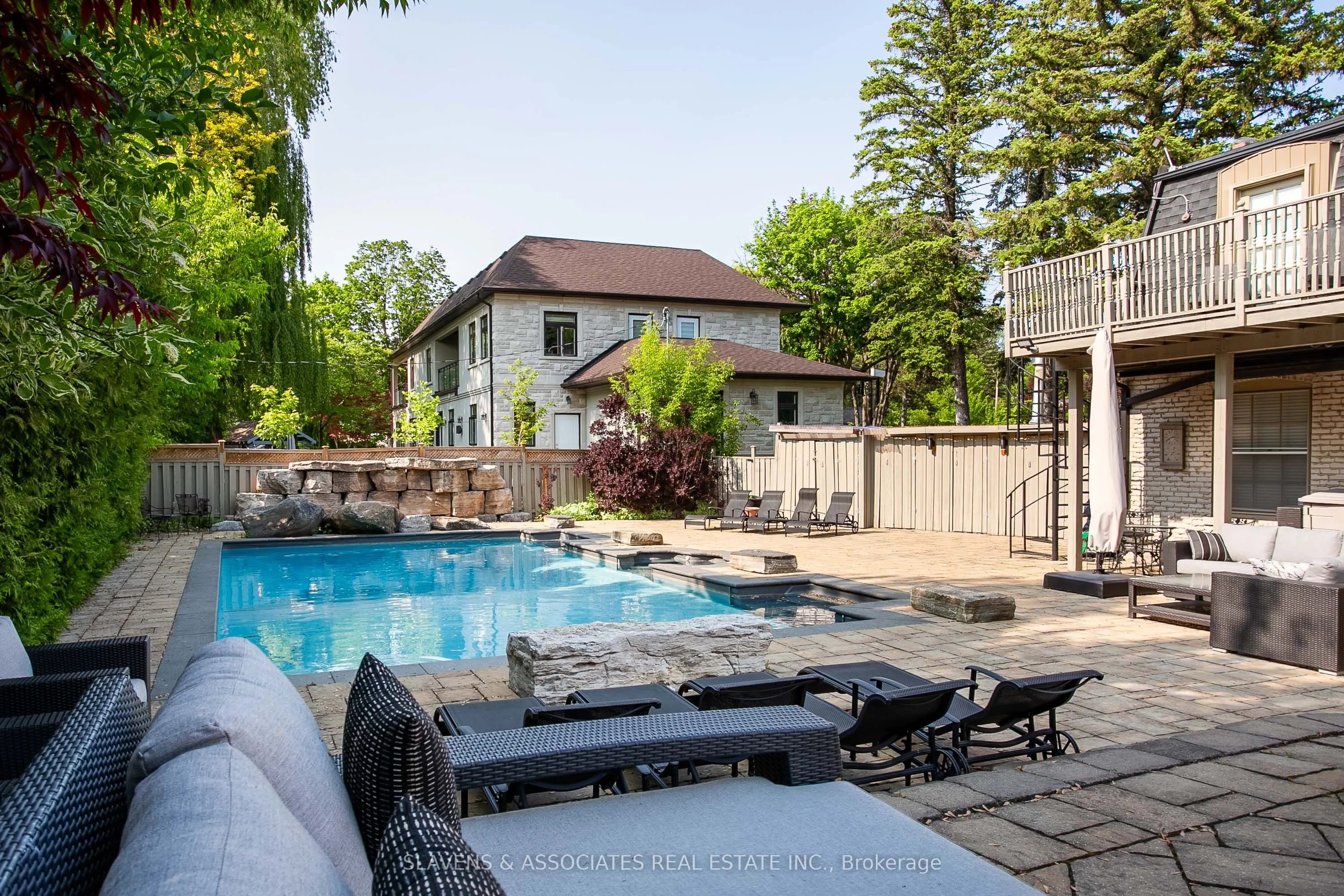 18 Hammok Crescent