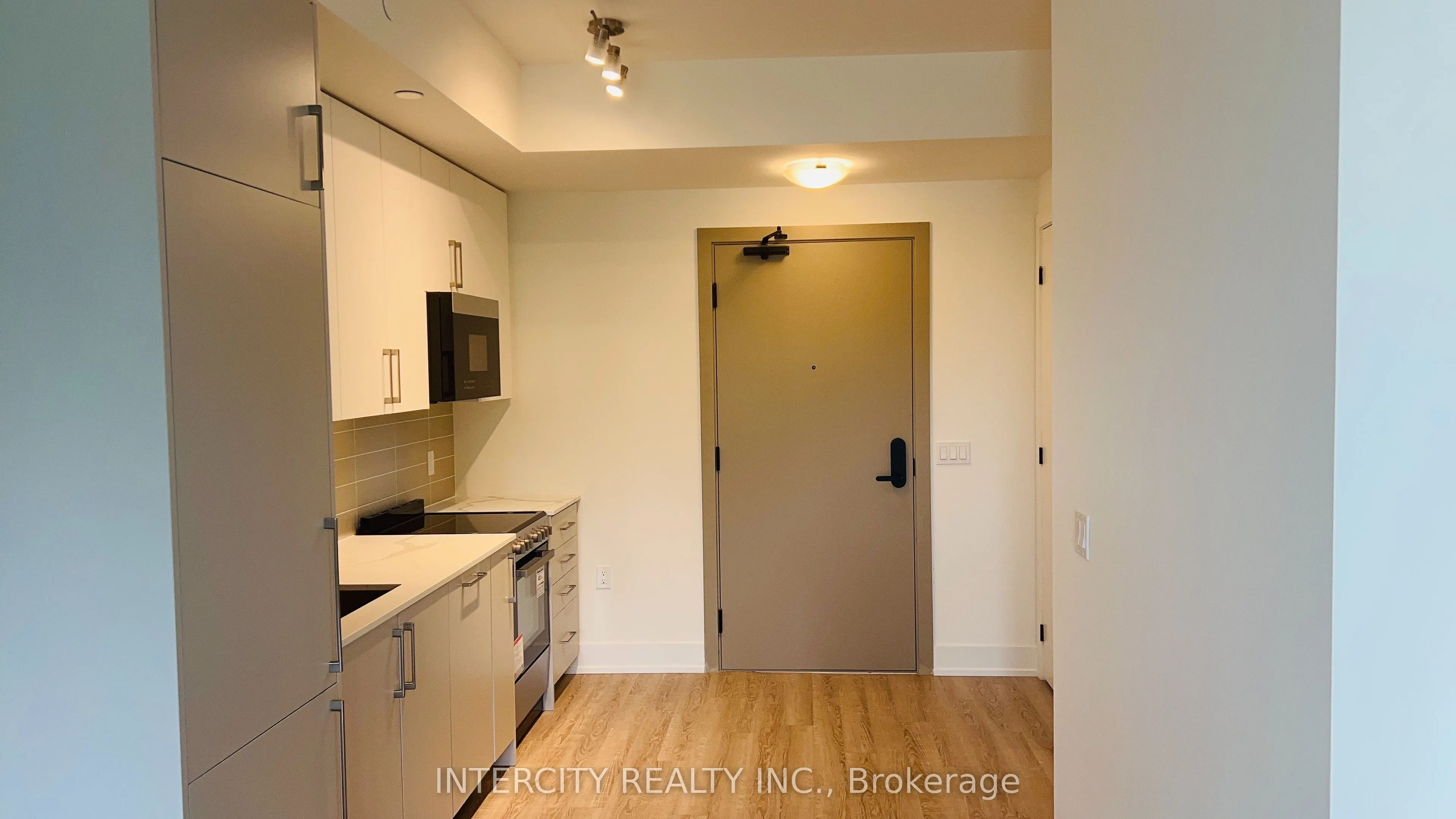 2075 King Road, #331