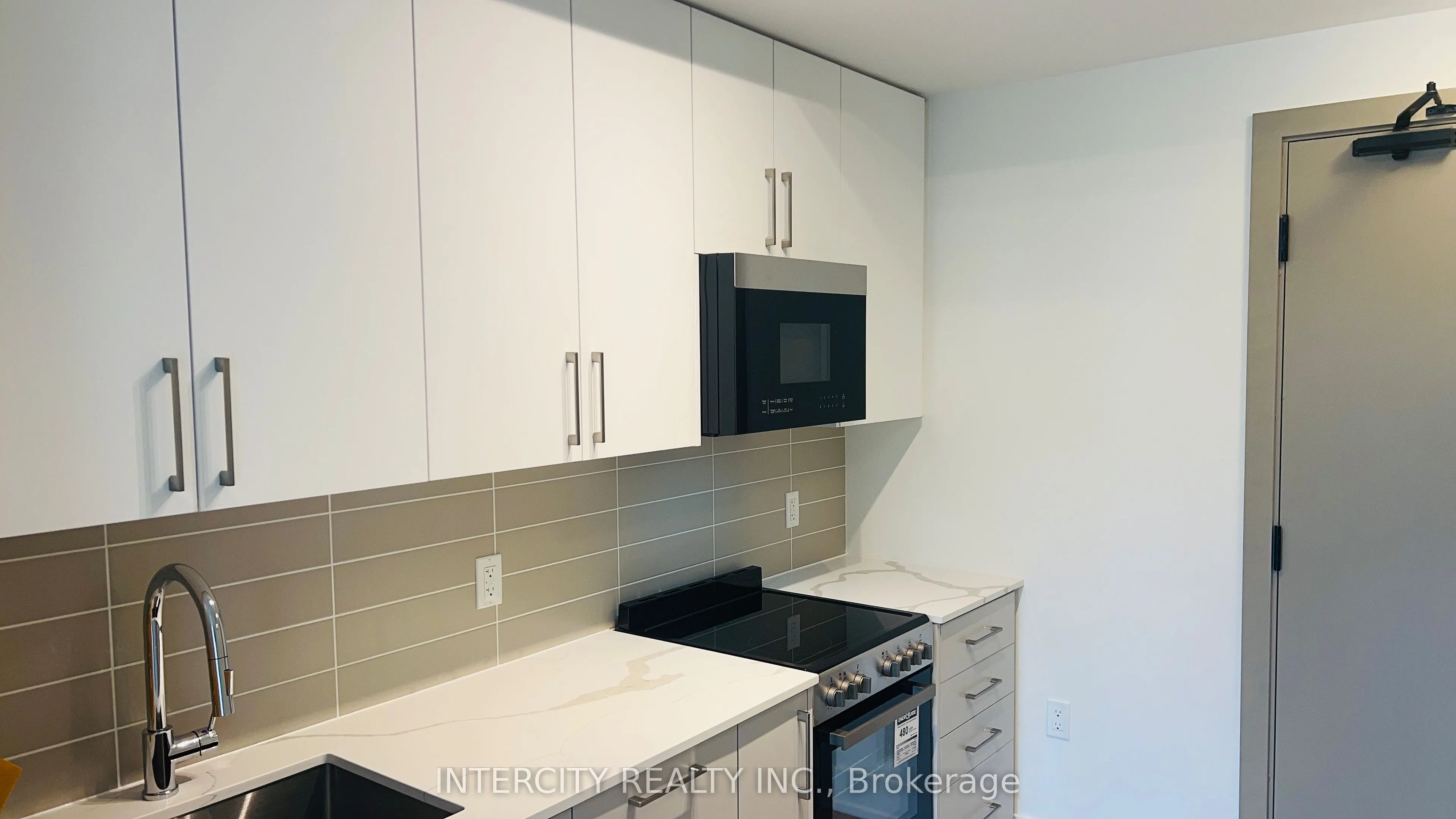 2075 King Road, #331