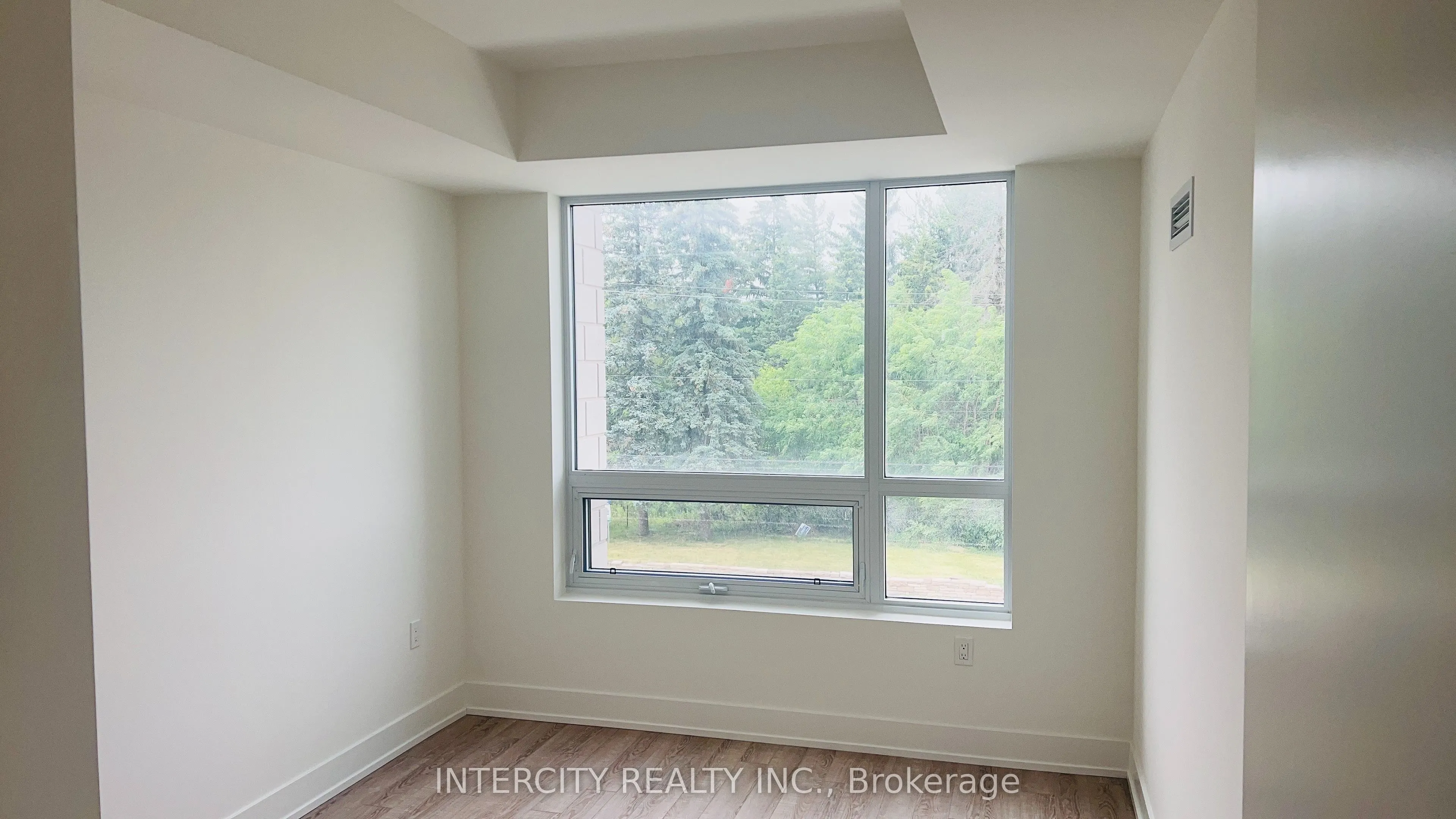 2075 King Road, #331