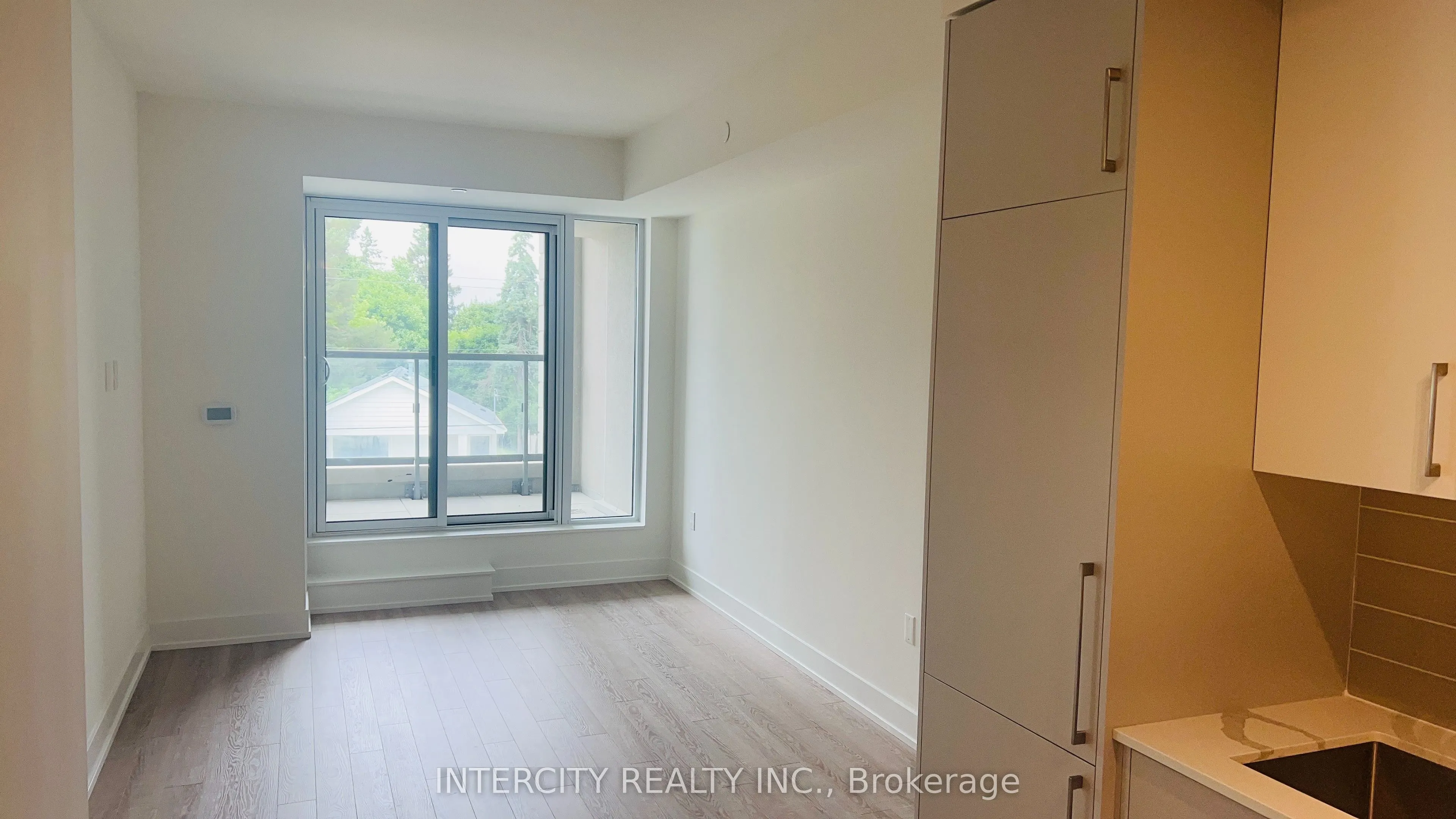 2075 King Road, #331